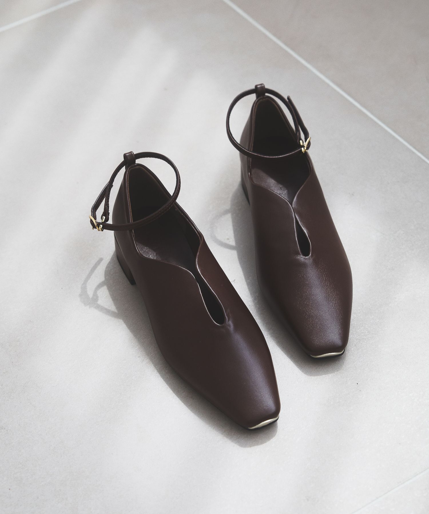 A part by 「スリットストラップシューズ」|パンプス|ブラウン