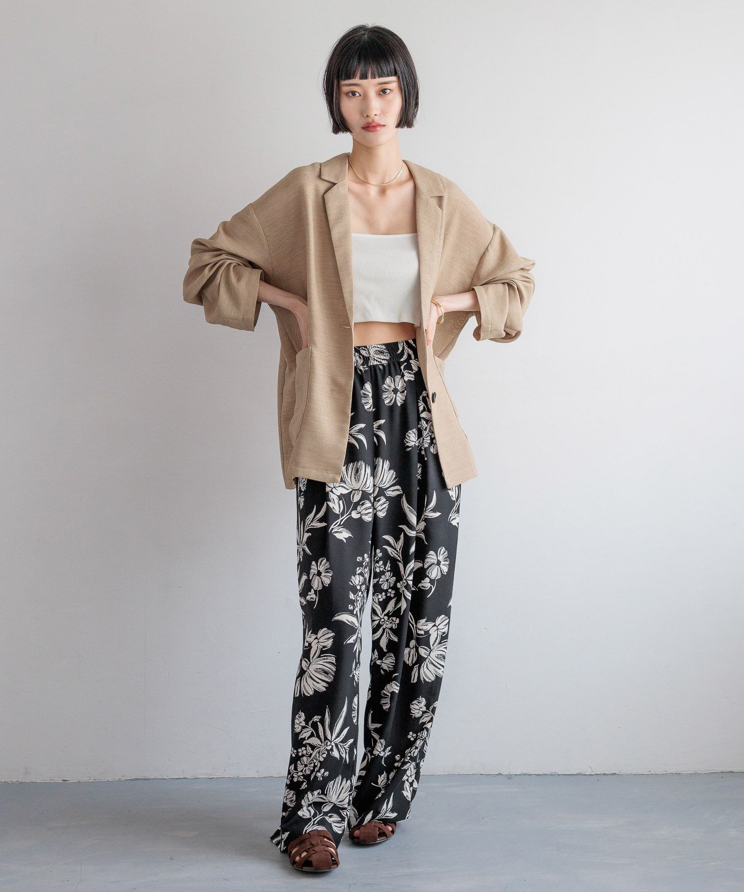 LOWRYS FARM「タックワイドイージーパンツ」|チノ|