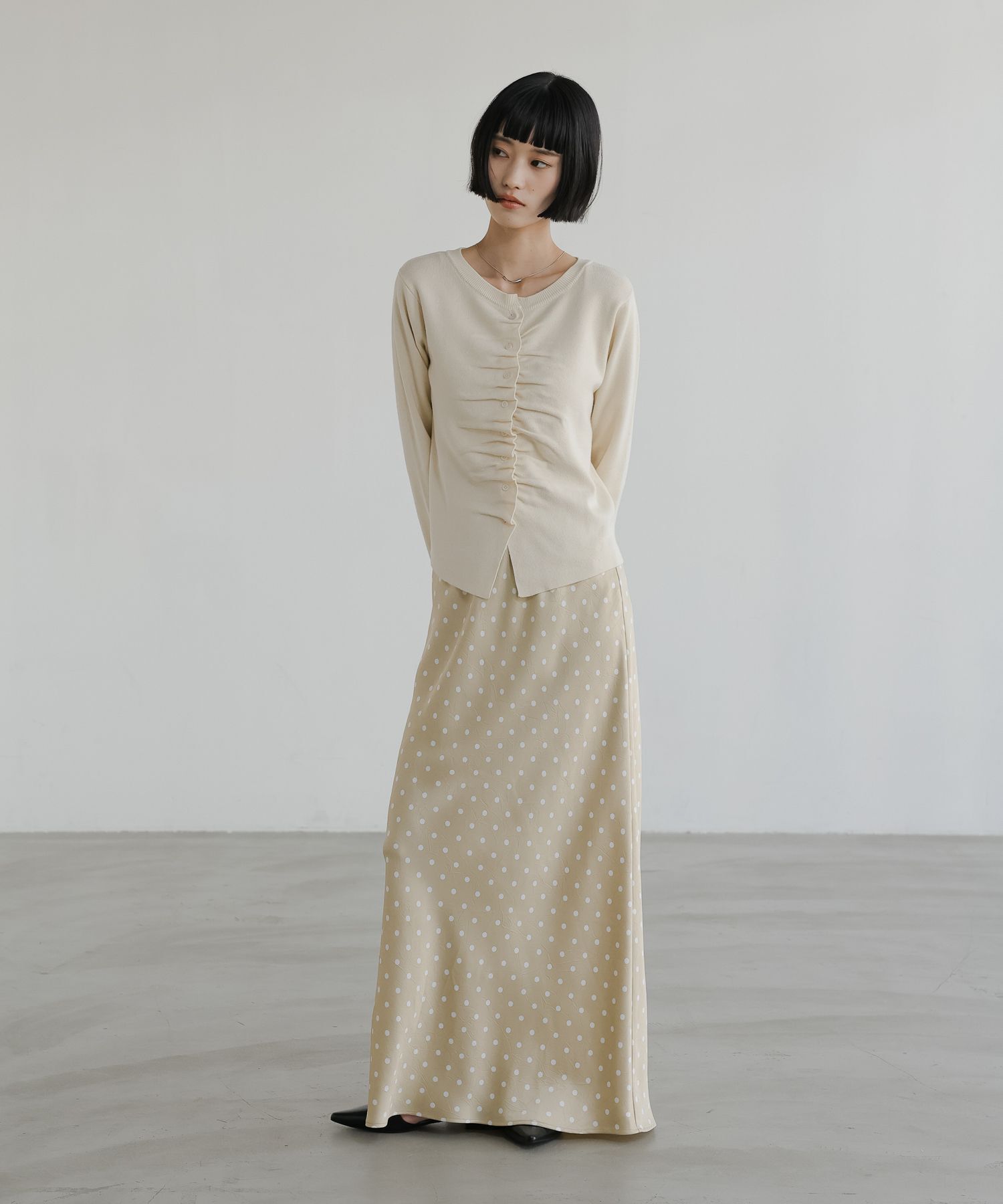 LOWRYS FARM「ギャザーボタンカーディガンＬＳ」|ニット・セーター|