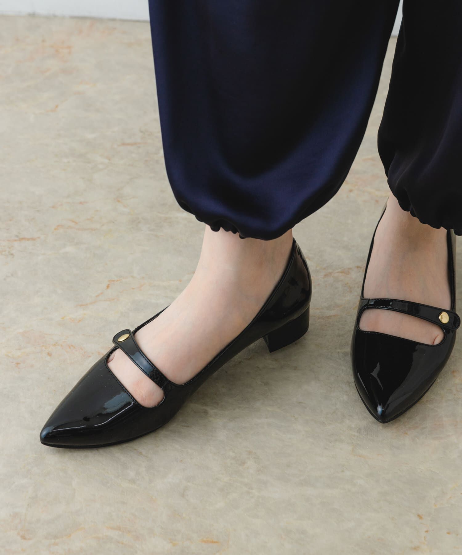 RODE SKO「ポインテッドストラップパンプス」|パンプス|