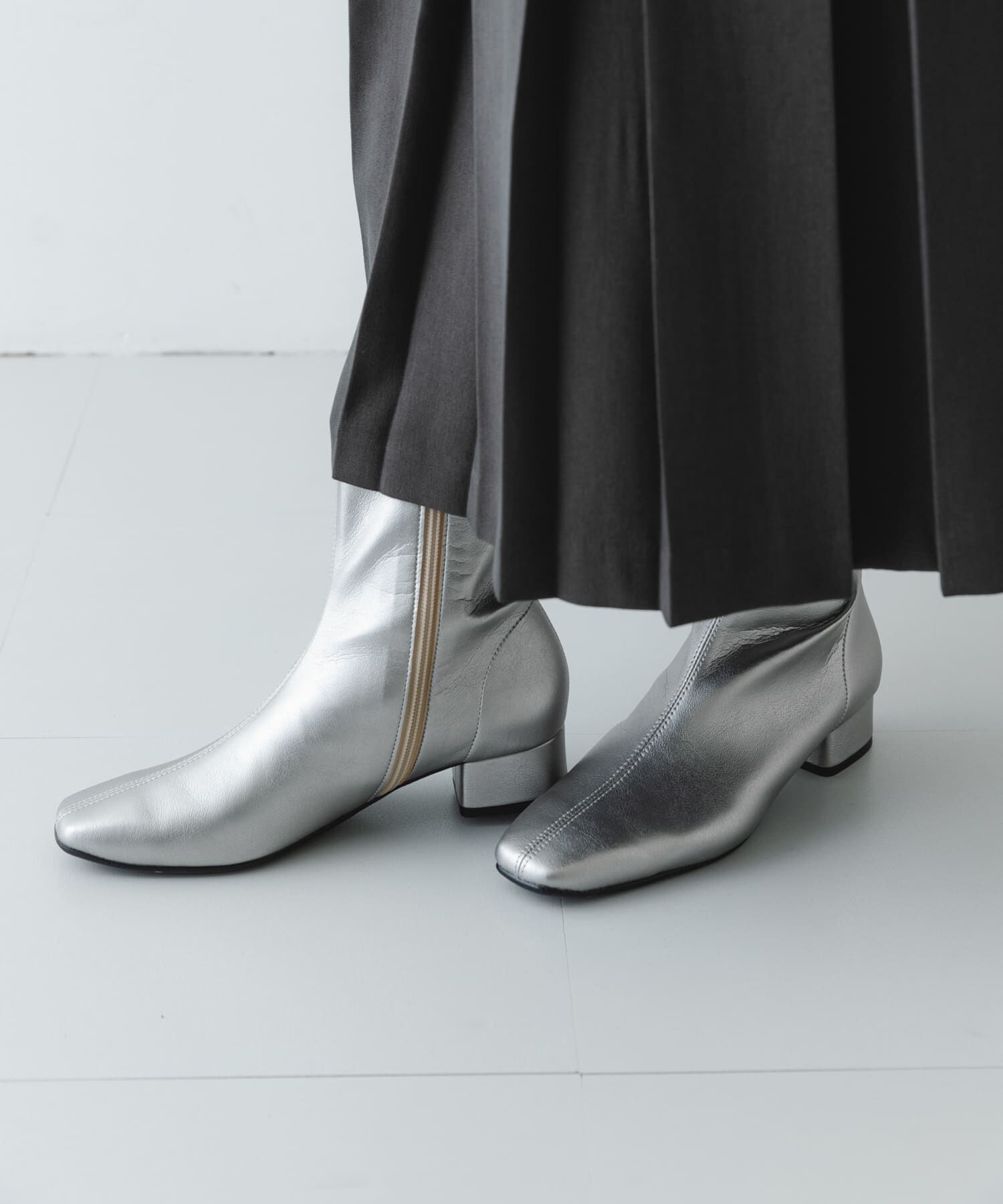 RODE SKO「『MADE IN JAPAN』3センチスクエアトゥショートブーツ」|ショートブーツ|