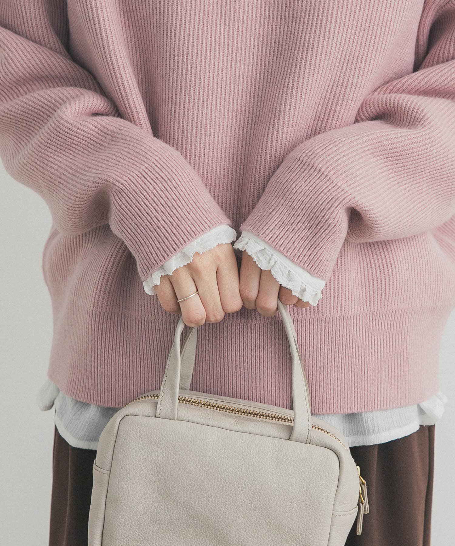 URBAN RESEARCH DOORS「ピンタックフリルスタンドカラーブラウス」|シャツ・ブラウス|オフホワイト