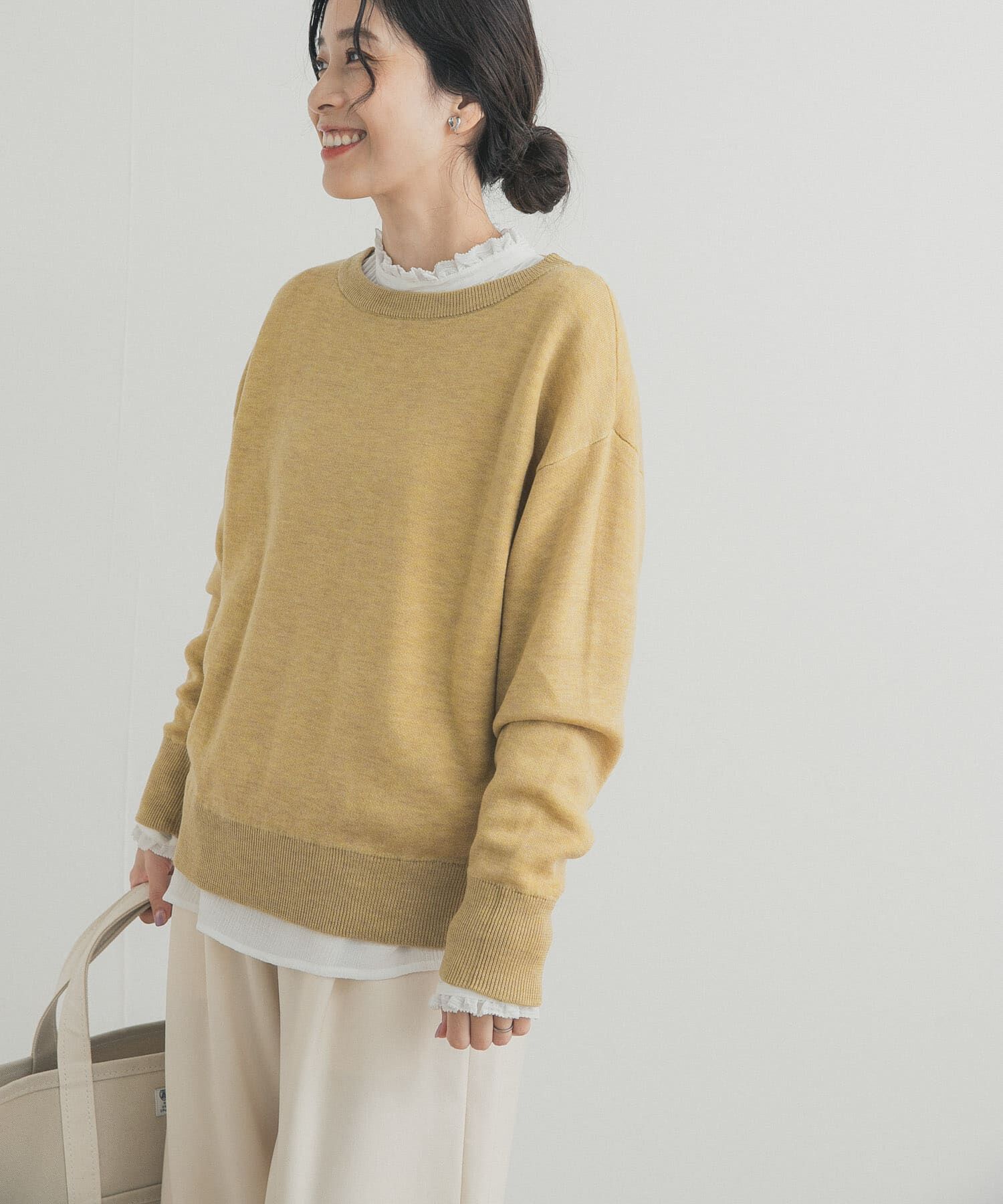 URBAN RESEARCH DOORS「ピンタックフリルスタンドカラーブラウス」|シャツ・ブラウス|