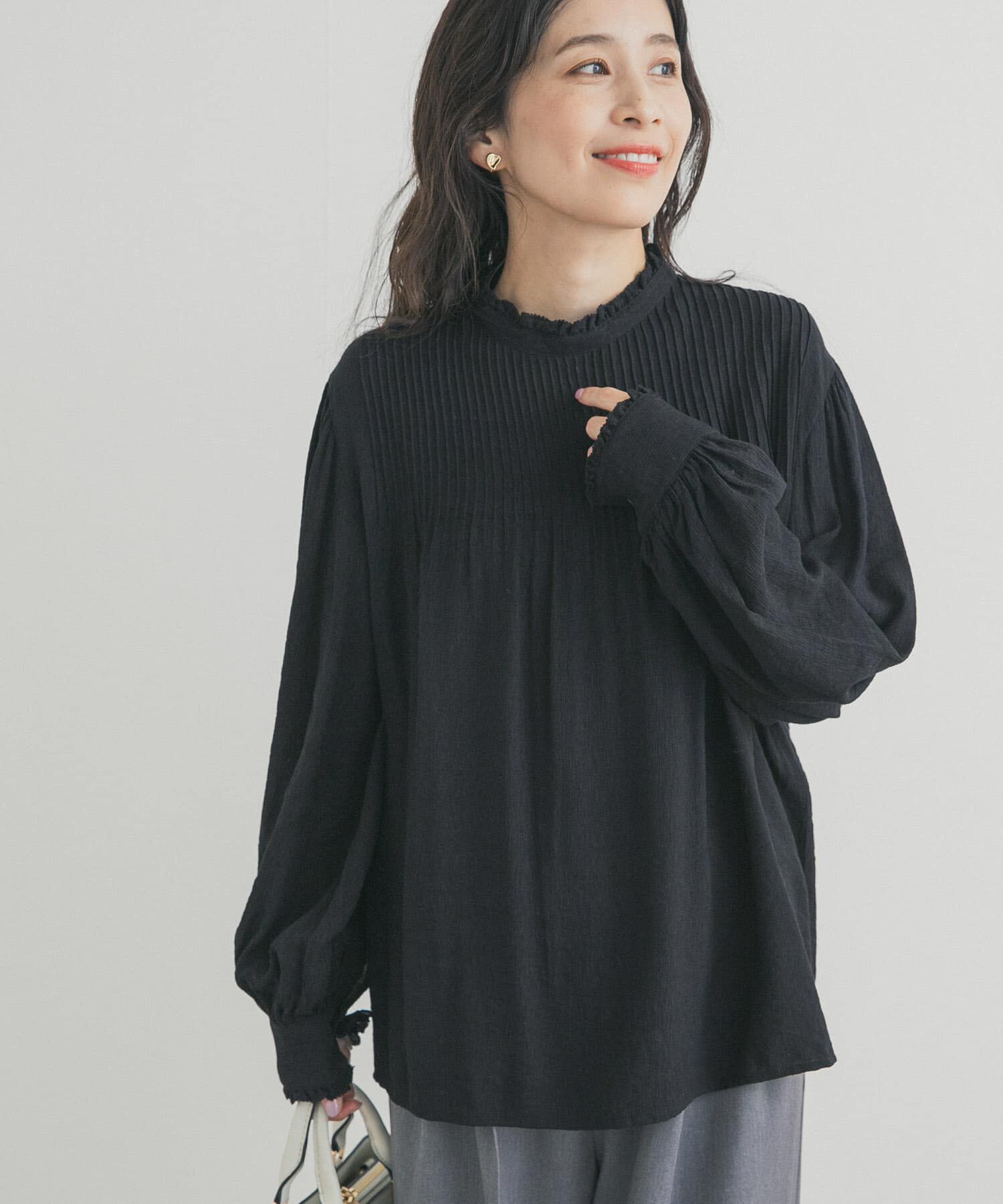 URBAN RESEARCH DOORS「ピンタックフリルスタンドカラーブラウス」|シャツ・ブラウス|