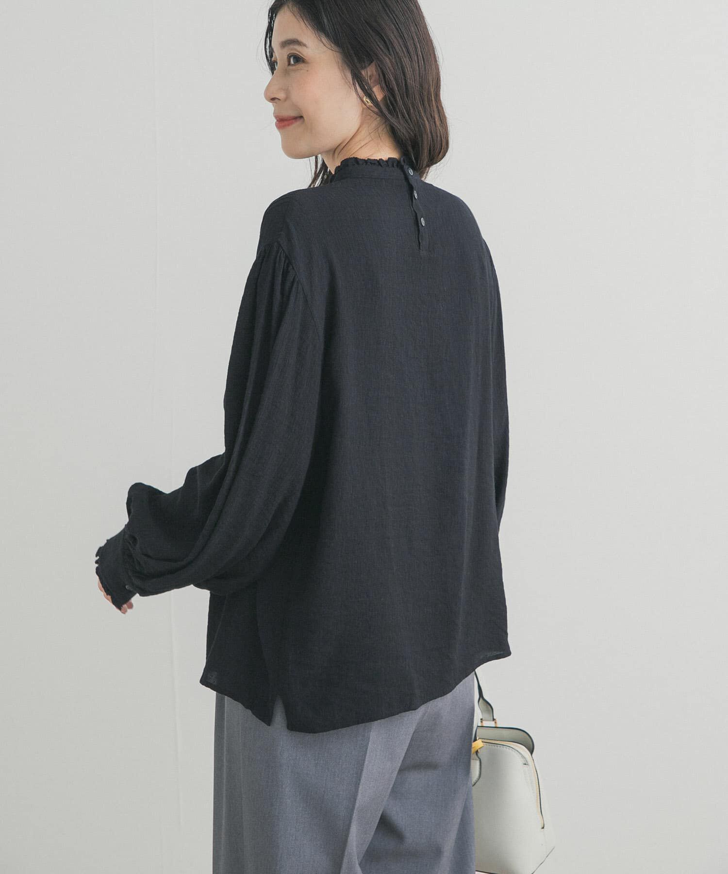 URBAN RESEARCH DOORS「ピンタックフリルスタンドカラーブラウス」|シャツ・ブラウス|