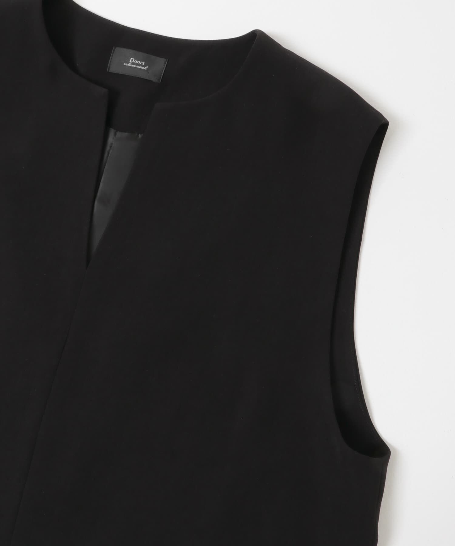 URBAN RESEARCH DOORS「スリットネックベスト」|ベスト・ジレ|