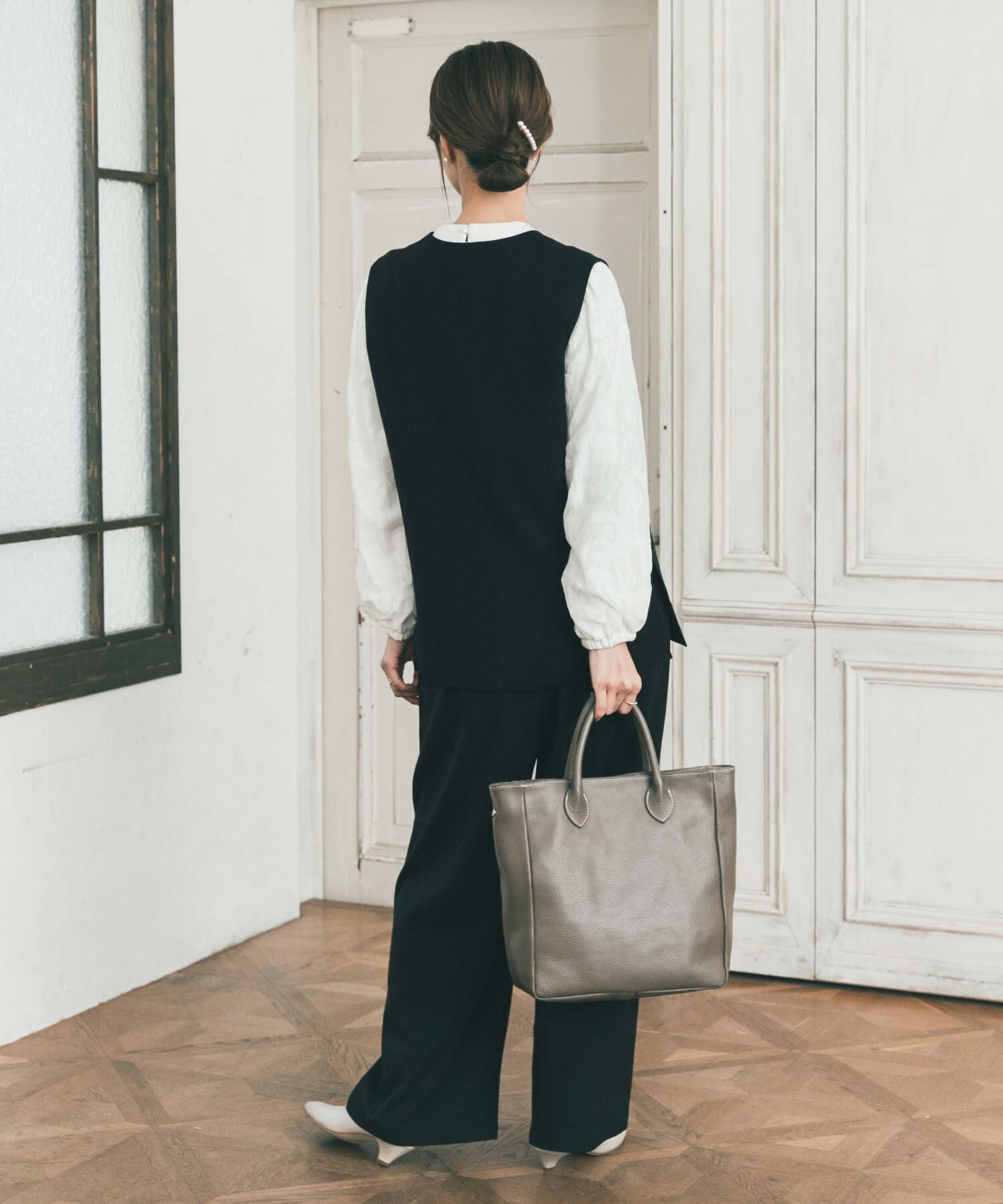 URBAN RESEARCH DOORS「スリットネックベスト」|ベスト・ジレ|