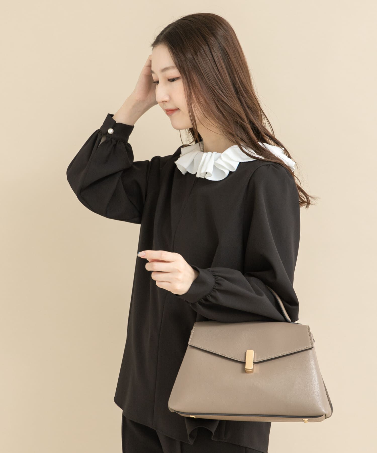 URBAN RESEARCH ROSSO「『WEB限定』コサージュカラー2WAYブラウス」|シャツ・ブラウス|