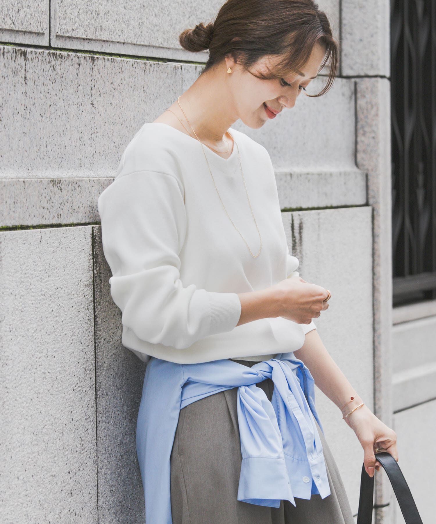 URBAN RESEARCH DOORS「『仁村紗和さん着用』『UR TECH Renew Knit』Vネックプルオーバー」|ニット・セーター|