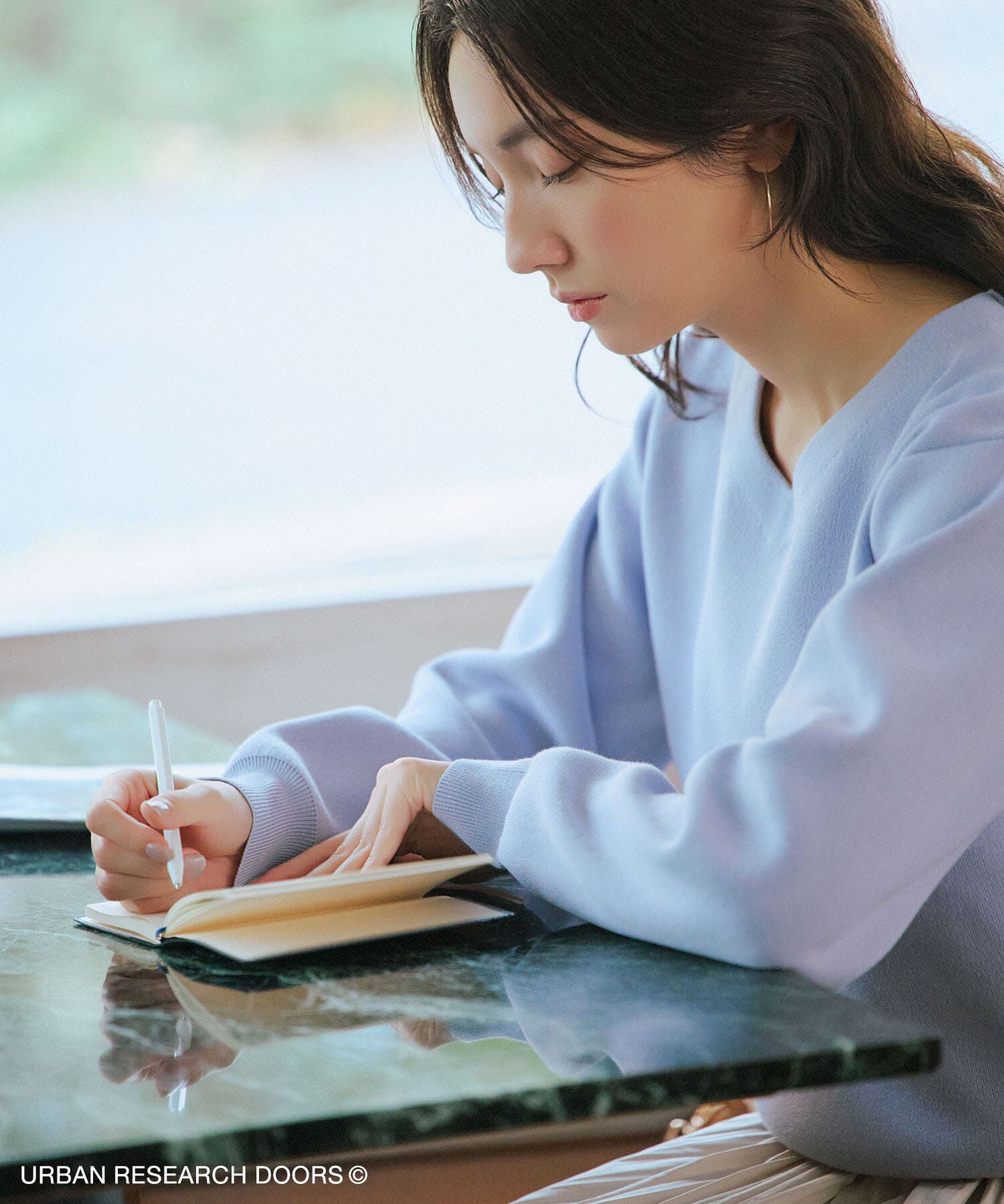 URBAN RESEARCH DOORS「『仁村紗和さん着用』『UR TECH Renew Knit』Vネックプルオーバー」|ニット・セーター|