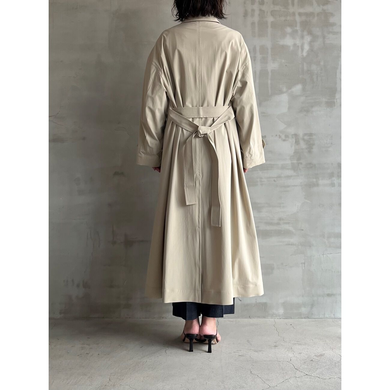 HELIOPOLE「HELIOPOLE ATHLEISURE SHEER CORT」|トレンチコート|