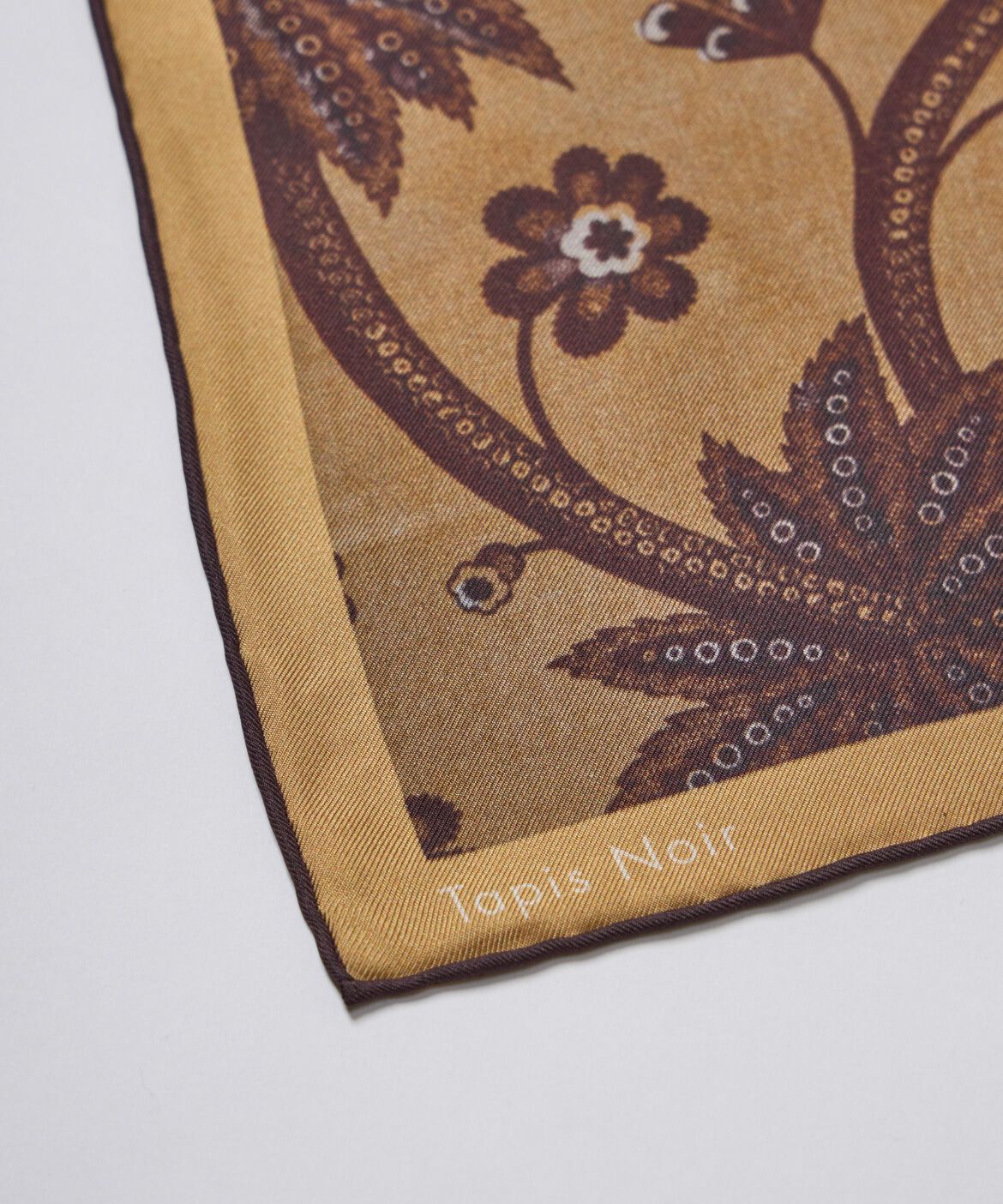 INED「《SUPERIOR CLOSET》Small Classical Gold Scarf《Tapis Noir》」|バンダナ・スカーフ|