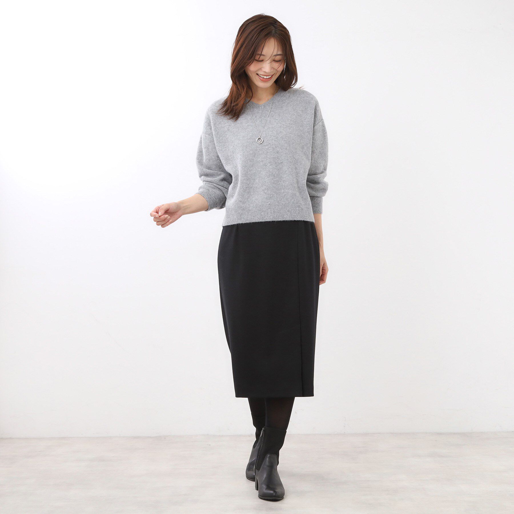 Reflect「【選べる5色／ゆったりシルエット】Vネックスパンコールニット」|ニット・セーター|