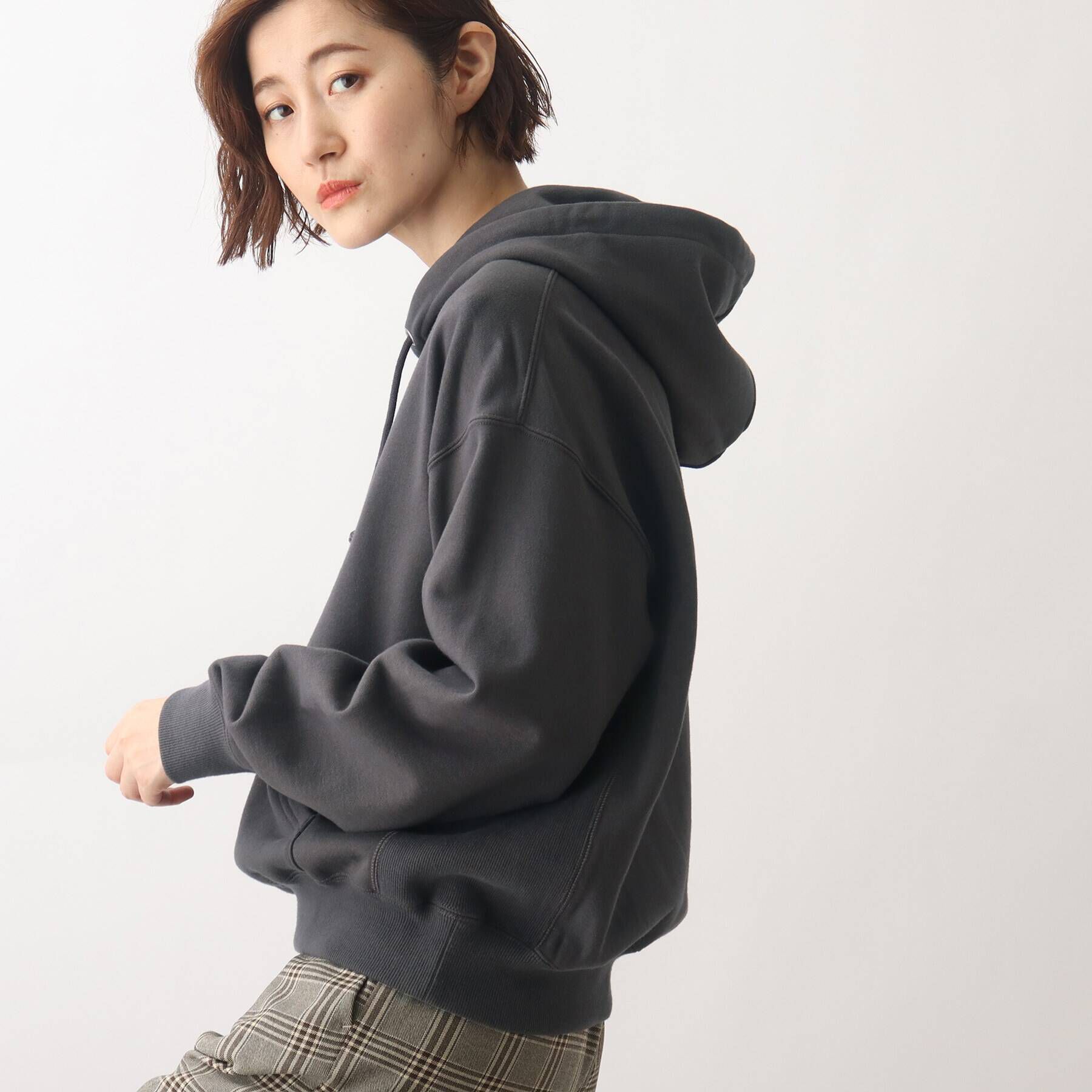 grove「【Wrangler（ラングラー）別注】オーバーサイズで旬なデザイン。裏毛フードプルオーバー」|パーカー|