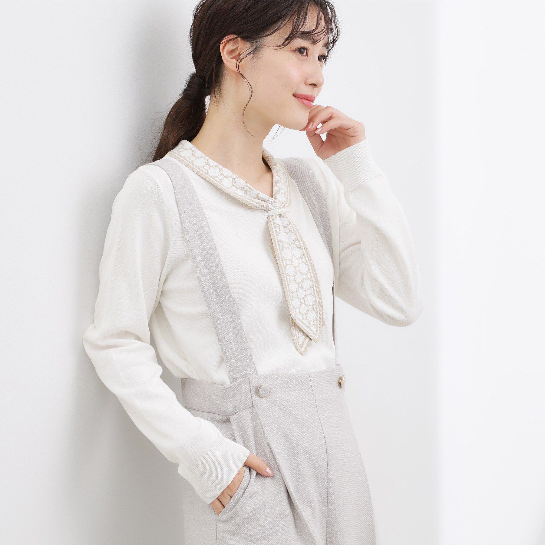 grove「ディテールで差がつく　大人のスカーフ柄ボウタイニット」|ニット・セーター|オフホワイト(503