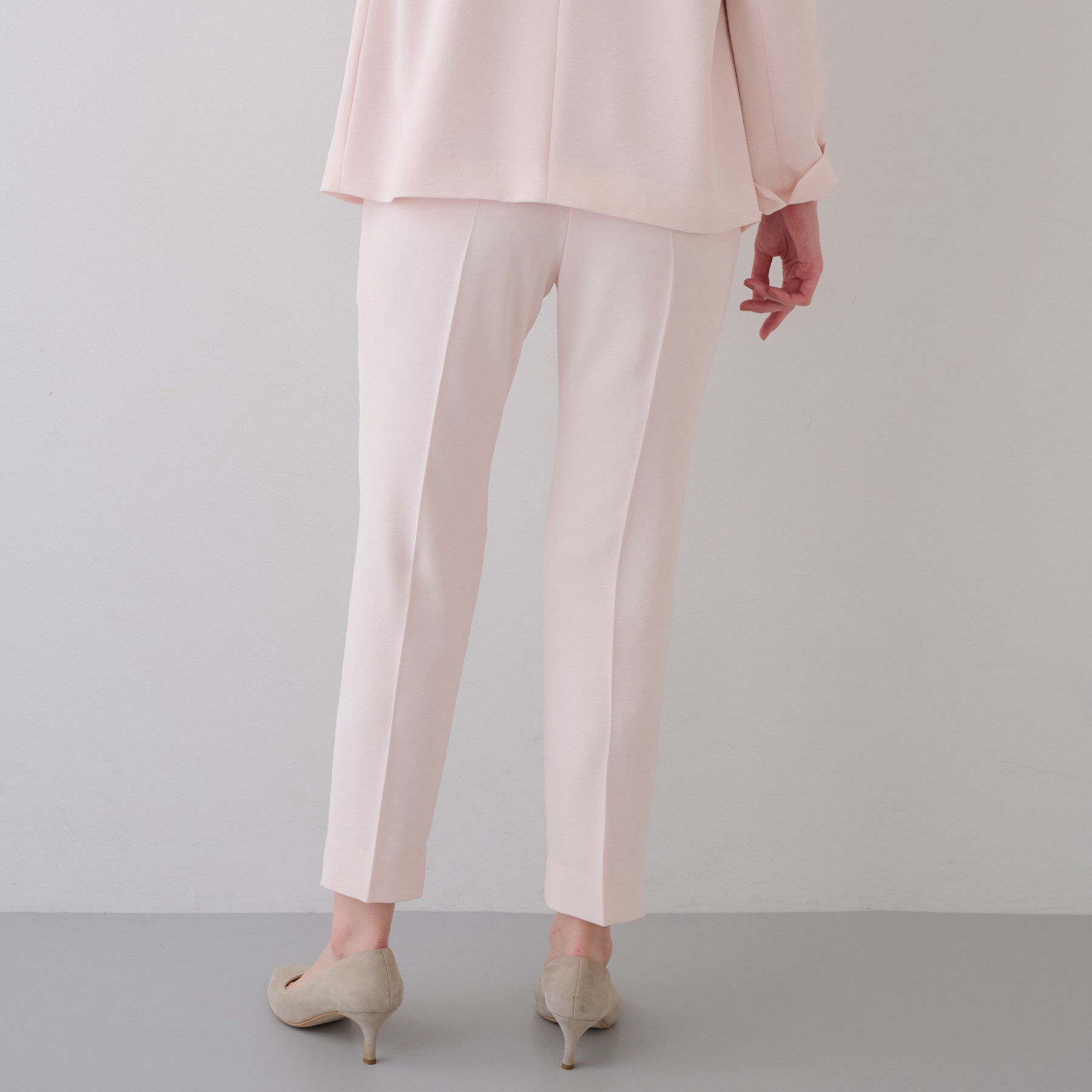 INDIVI「【着る日傘/遮熱/UVケア】タックテーパードパンツ」|スーツ|