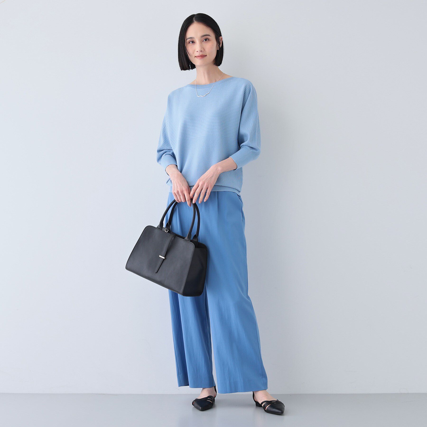 INDIVI「【洗える／無縫製】美シルエット ドルマンスリーブニット」|ニット・セーター|