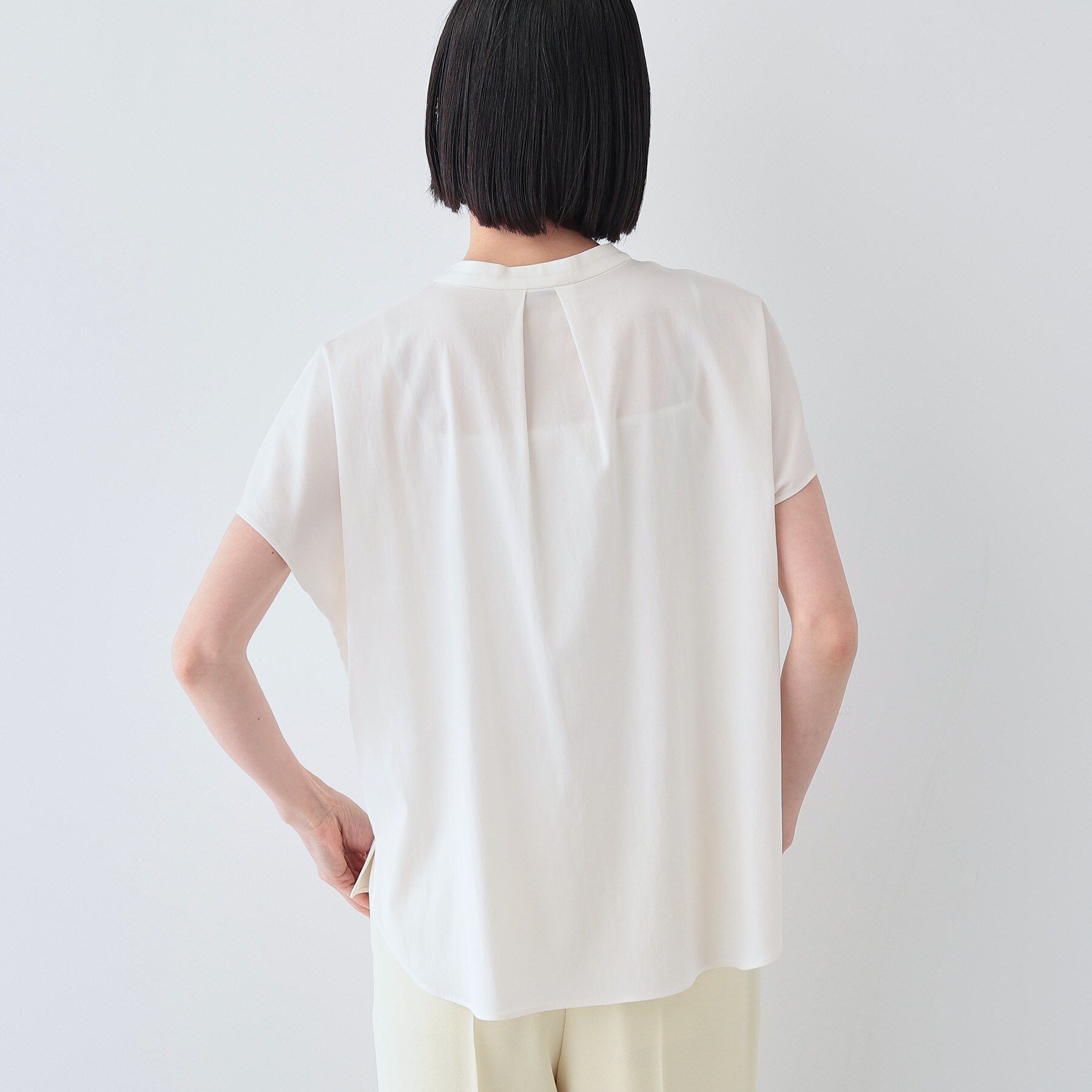 INDIVI「【洗える／SETUP可能/UVケア/接触冷感/日本製】バンドカラー半袖ブラウス」|シャツ・ブラウス|