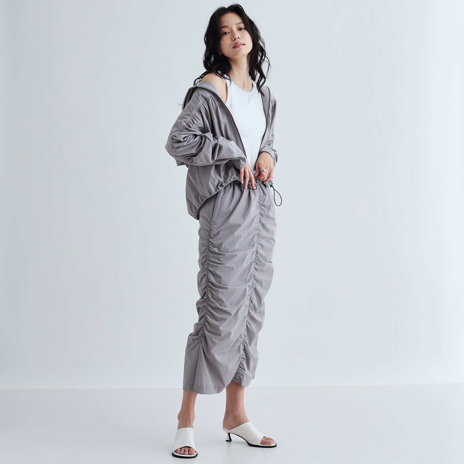 GALLEST「シャーリングナイロンスカート」|スカート|グレー(012)