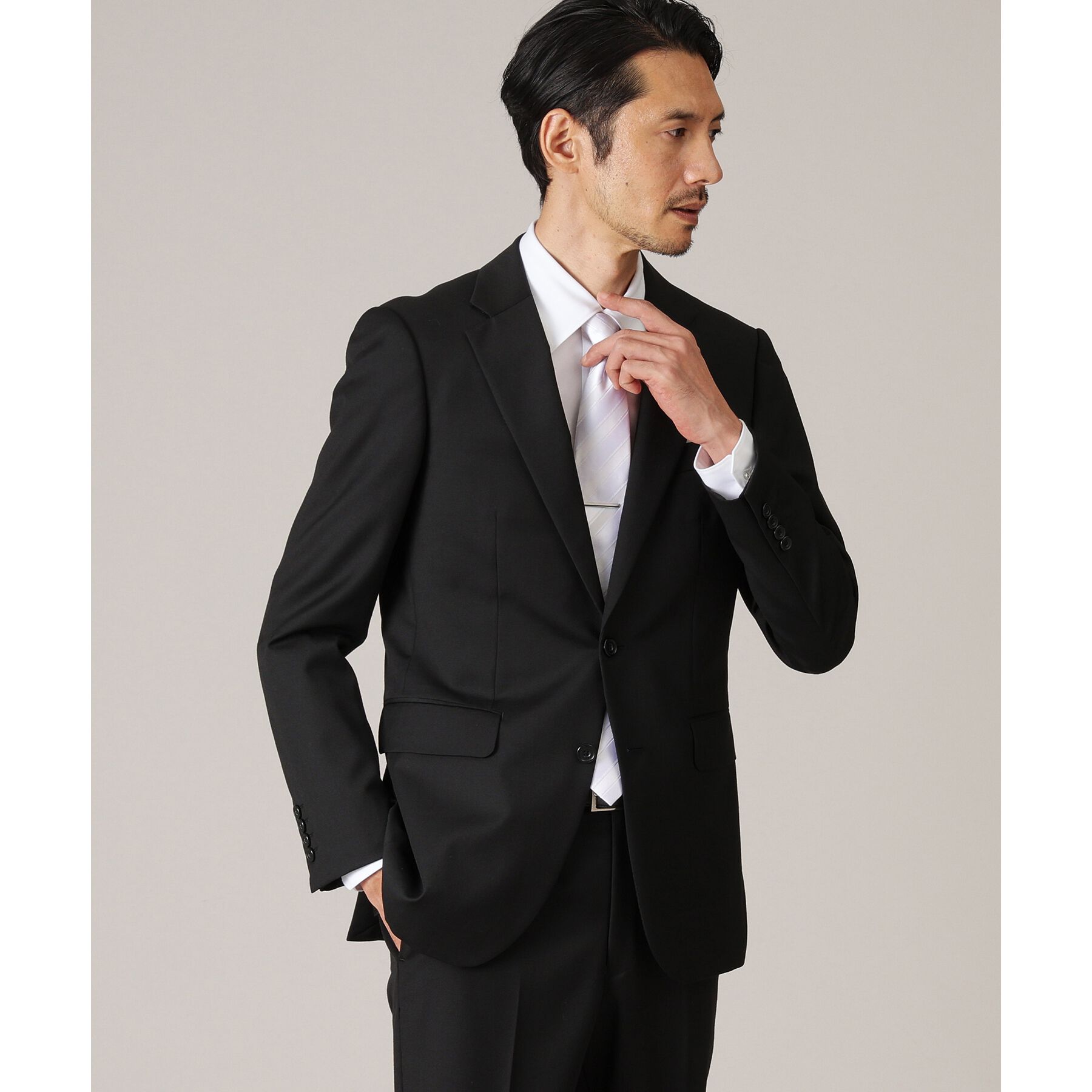 TAKEO KIKUCHI「【冠婚葬祭】無地 サージスーツ/3ピース対応可」|スーツ|