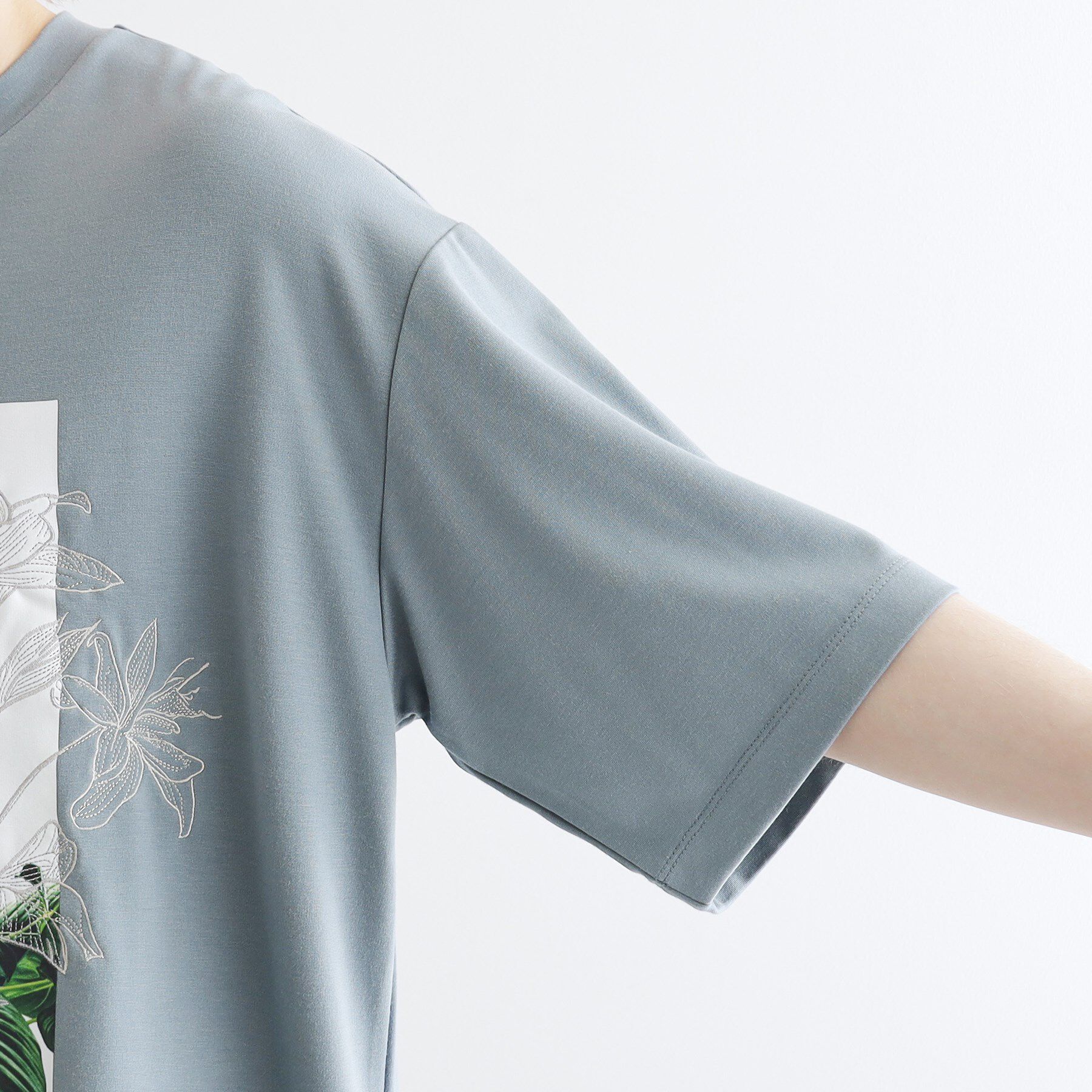 tk.TAKEO KIKUCHI「フラワープリントTシャツ」|Tシャツ・カットソー|