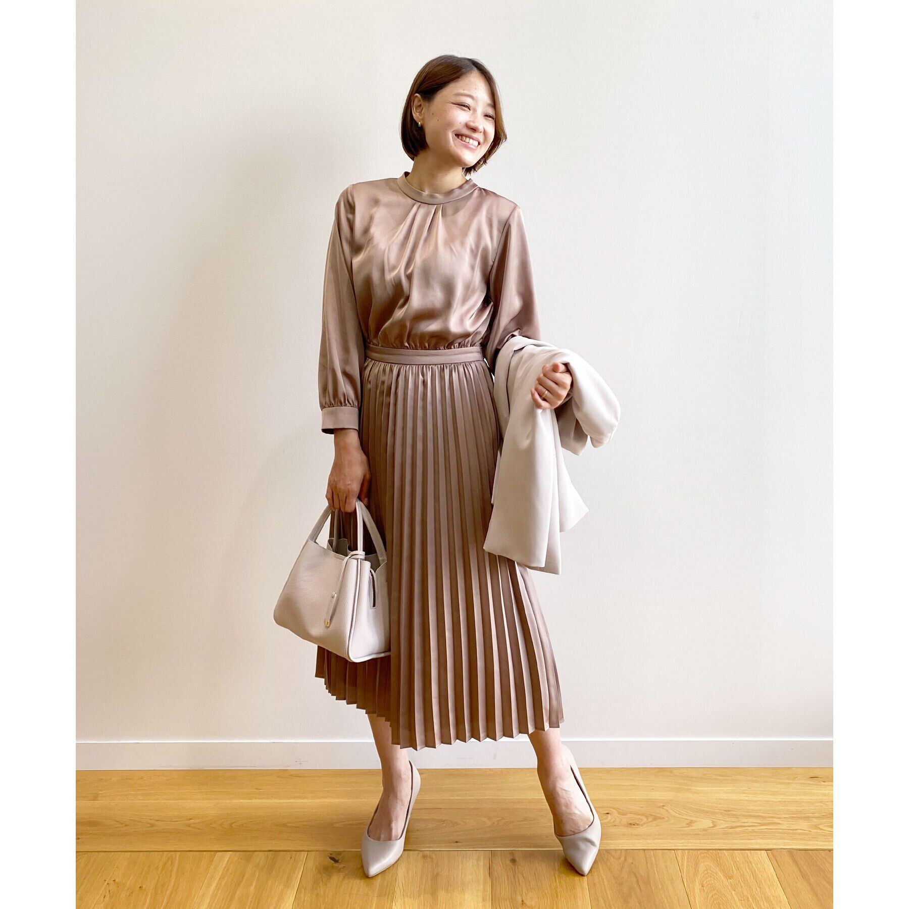 OPAQUE.CLIP「≪通勤・セレモニー対応≫ サテンプリーツワンピース【洗濯機洗い可】」|ワンピース|