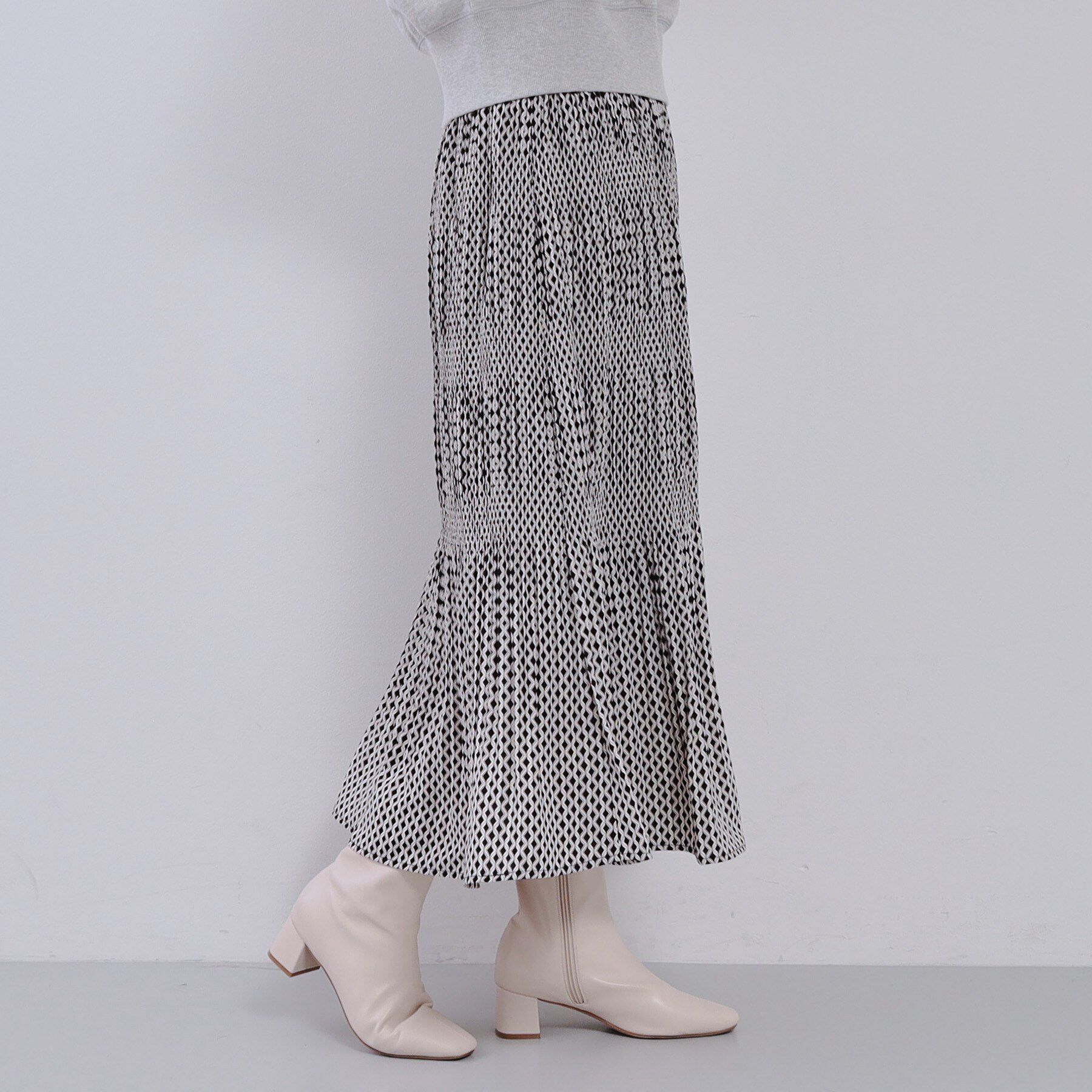 OPAQUE.CLIP「幾何柄マジョリカプリーツスカート【洗濯機洗い可】」|スカート|