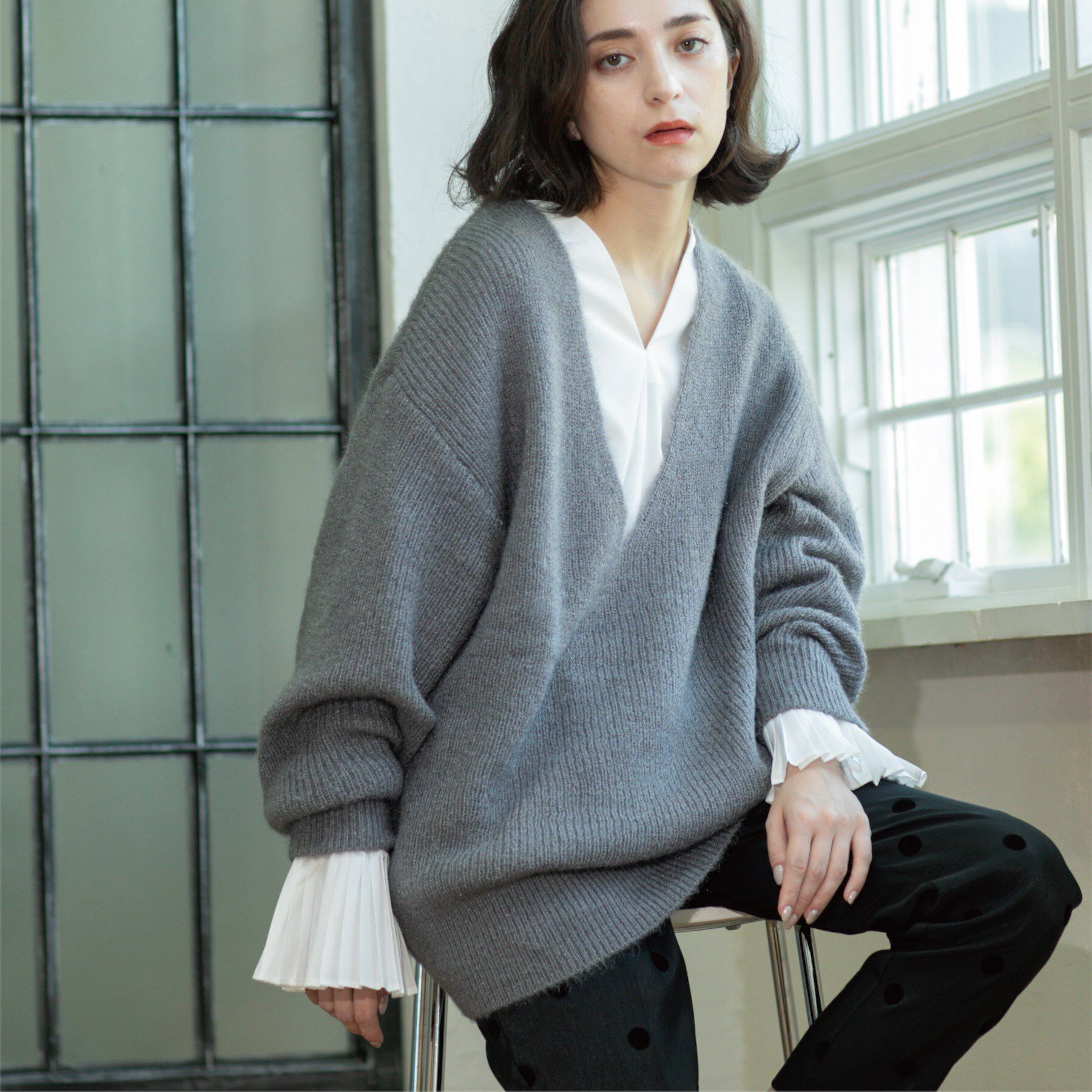 OPAQUE.CLIP「クリアシャギーVネックニット【洗える】」|ニット・セーター|グレー(012)