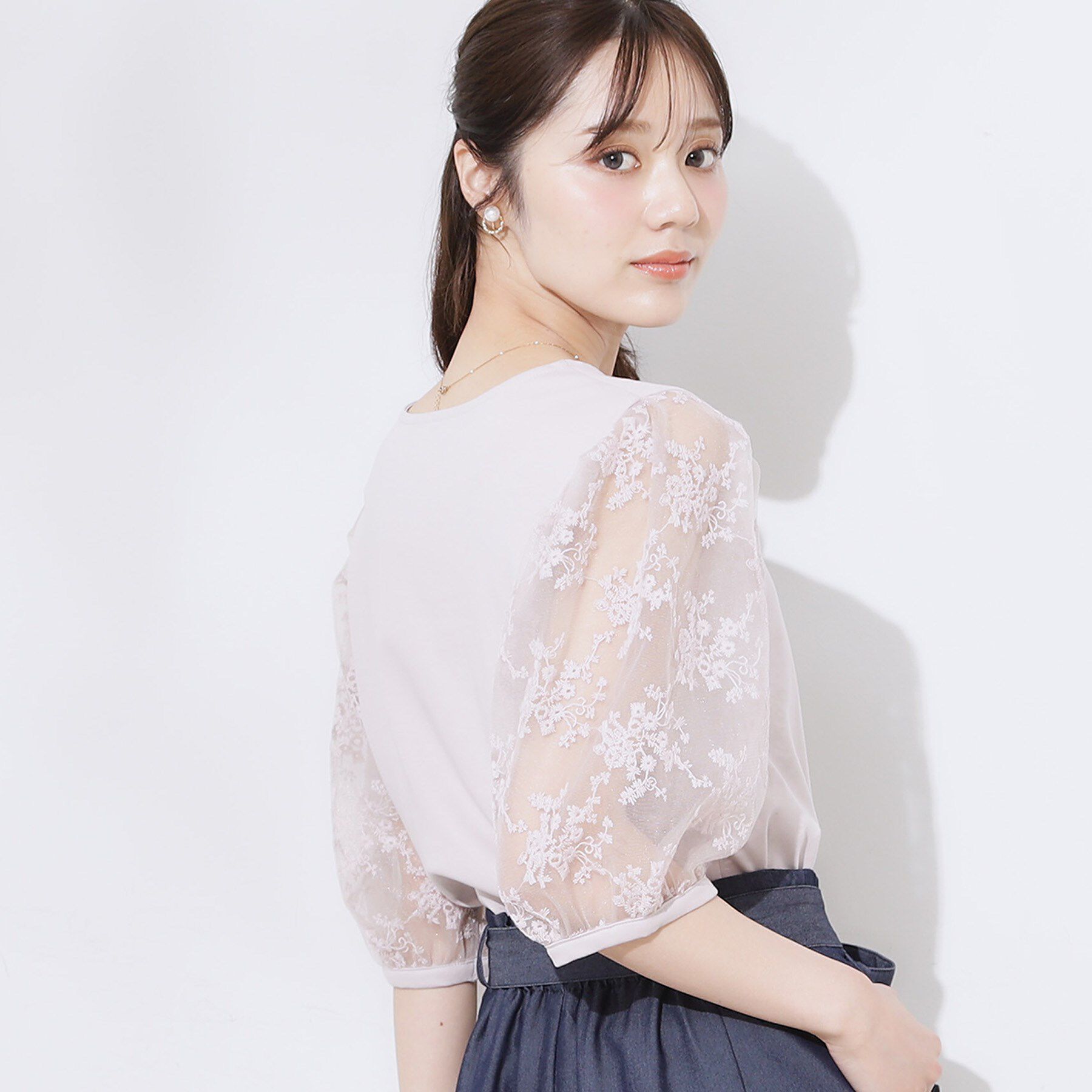 Couture broach「【接触冷感・UV・マシンウォッシャブル】袖レースデザイントップス」|Tシャツ・カットソー|