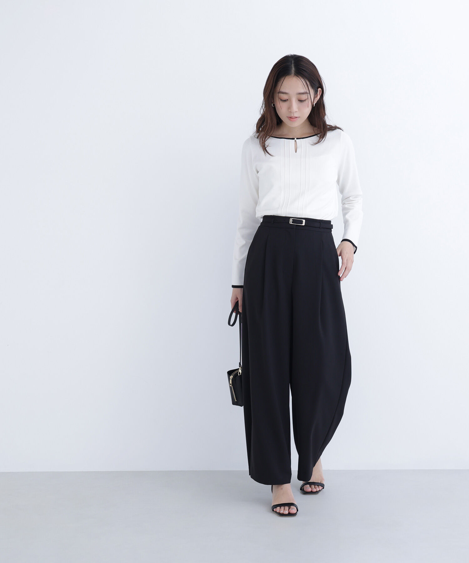  「ベルテッドタックワイドパンツ」|その他|