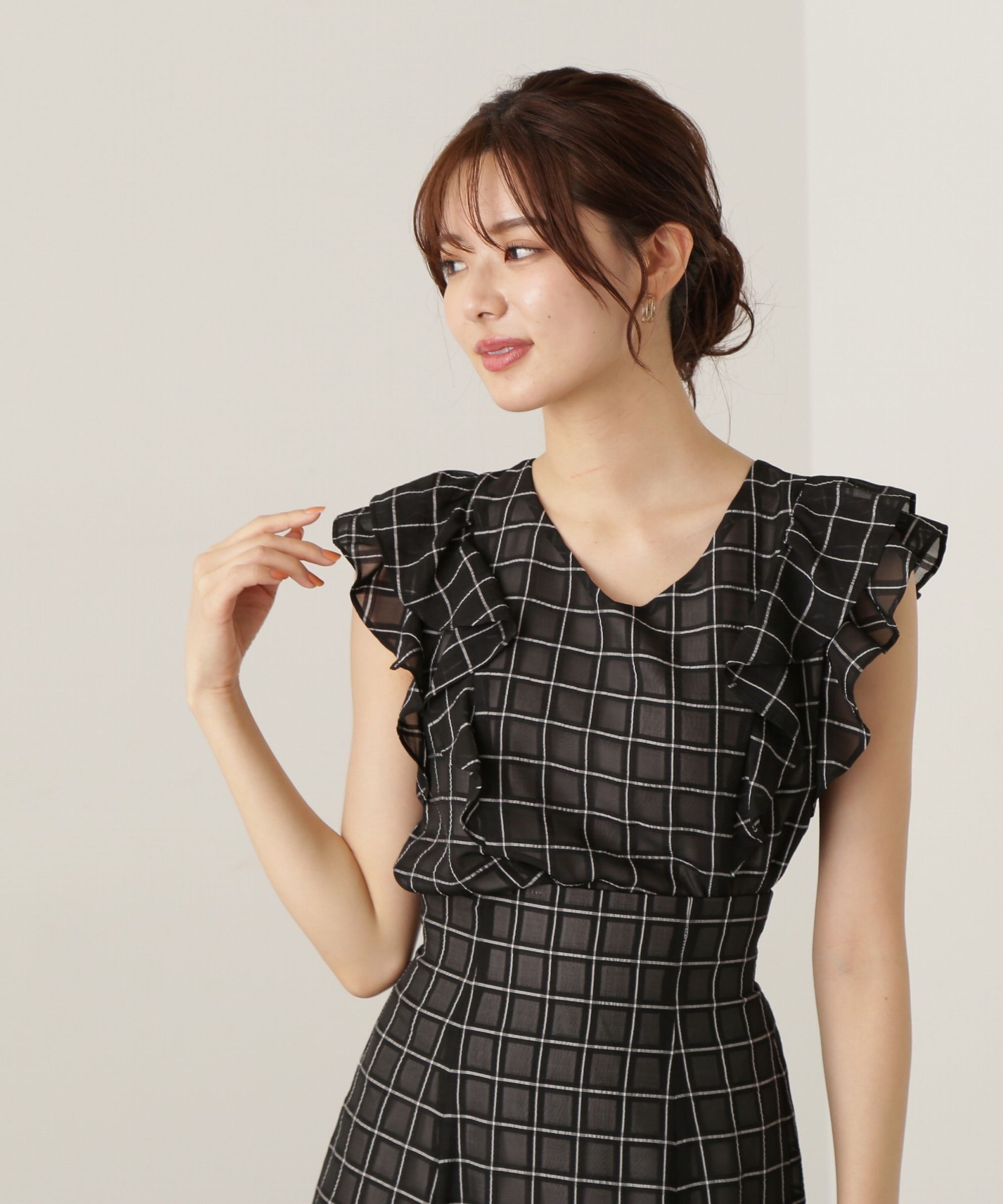 PROPORTION BODY DRESSING「ﾓﾉﾄｰﾝｼｱｰﾁｪｯｸﾗｯﾌﾙﾌﾞﾗｳｽ WEB限定ｶﾗｰ:ﾌﾞﾗｯｸ&times;」|シャツ・ブラウス|