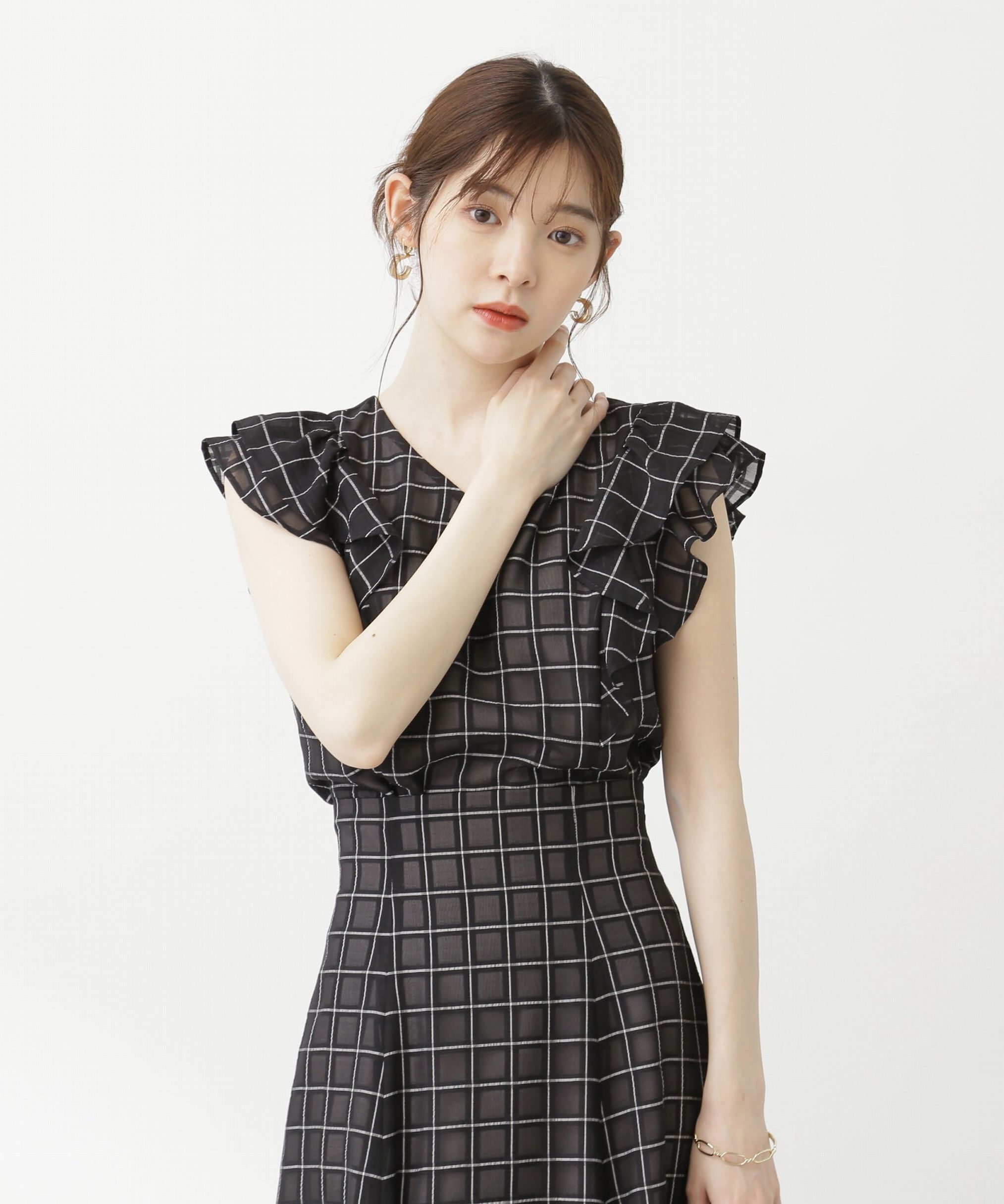 PROPORTION BODY DRESSING「ﾓﾉﾄｰﾝｼｱｰﾁｪｯｸﾗｯﾌﾙﾌﾞﾗｳｽ WEB限定ｶﾗｰ:ﾌﾞﾗｯｸ&times;」|シャツ・ブラウス|