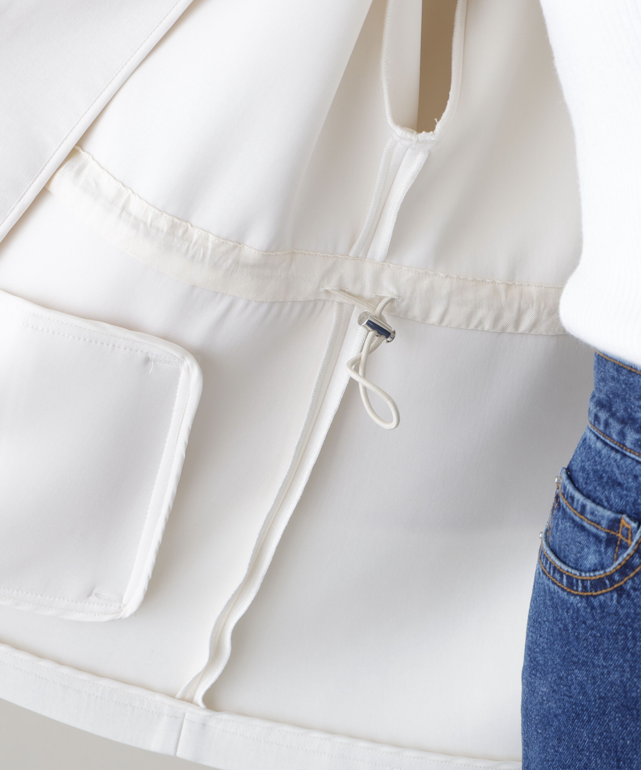  「ウエストフレアダンボールフーディー」|ブルゾン・スタジャン|