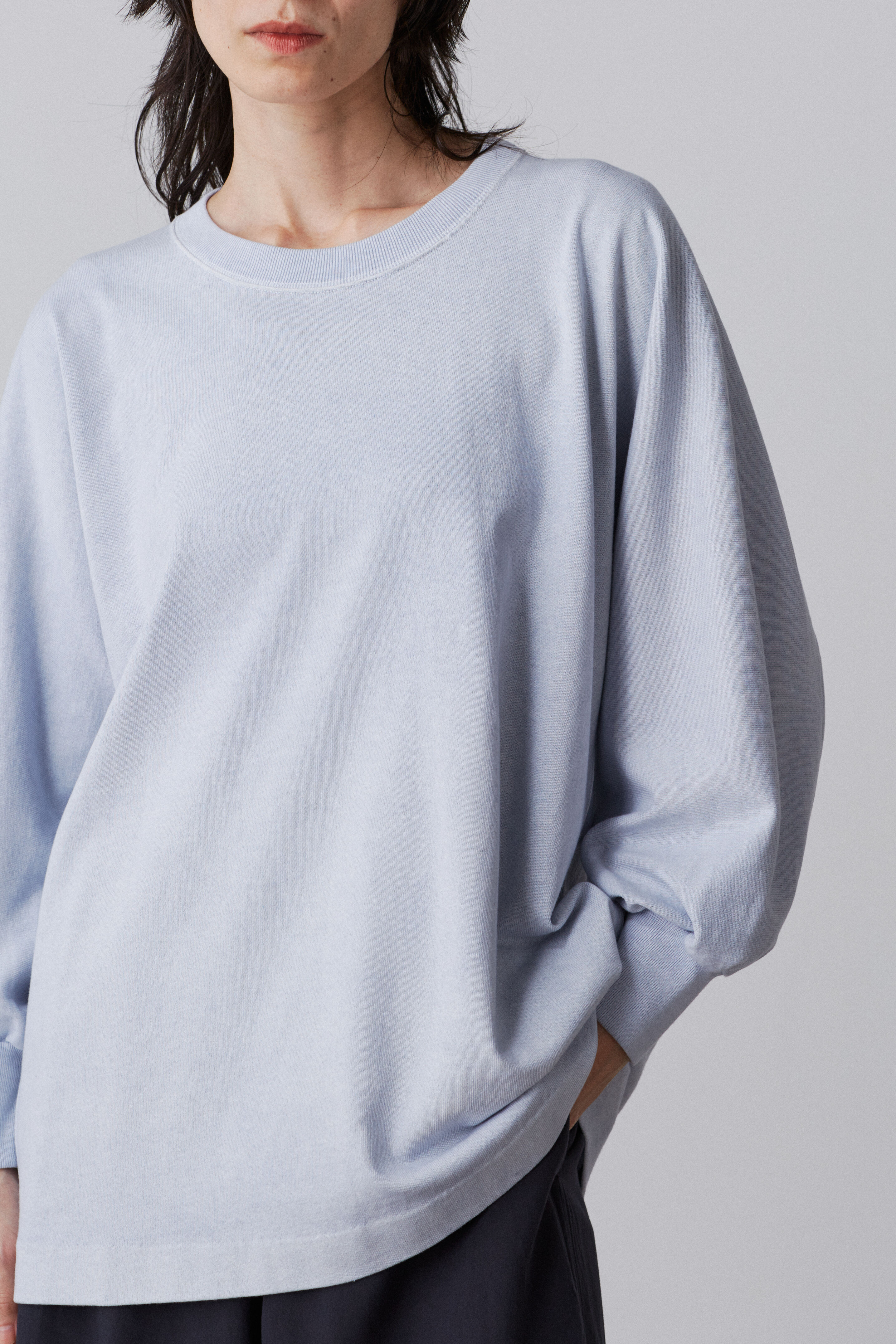 YLEVE 「YLEVE / OPEN END COTTON PIGMENT DYE PULL OVER」|Tシャツ・カットソー|