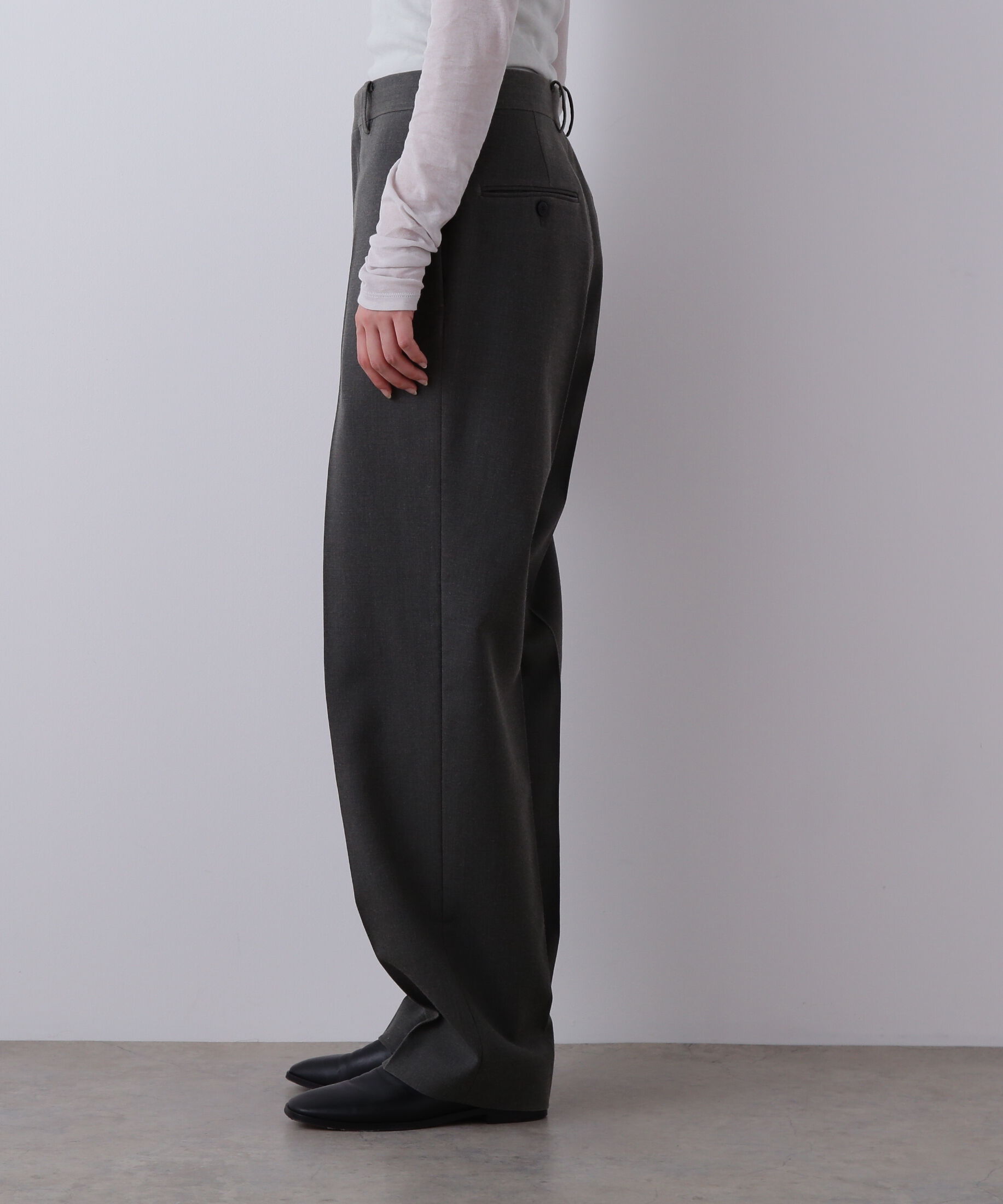 YLEVE 「YLEVE / VINTAGE PIGMENTDYE WOOL TROUSERS」|その他|