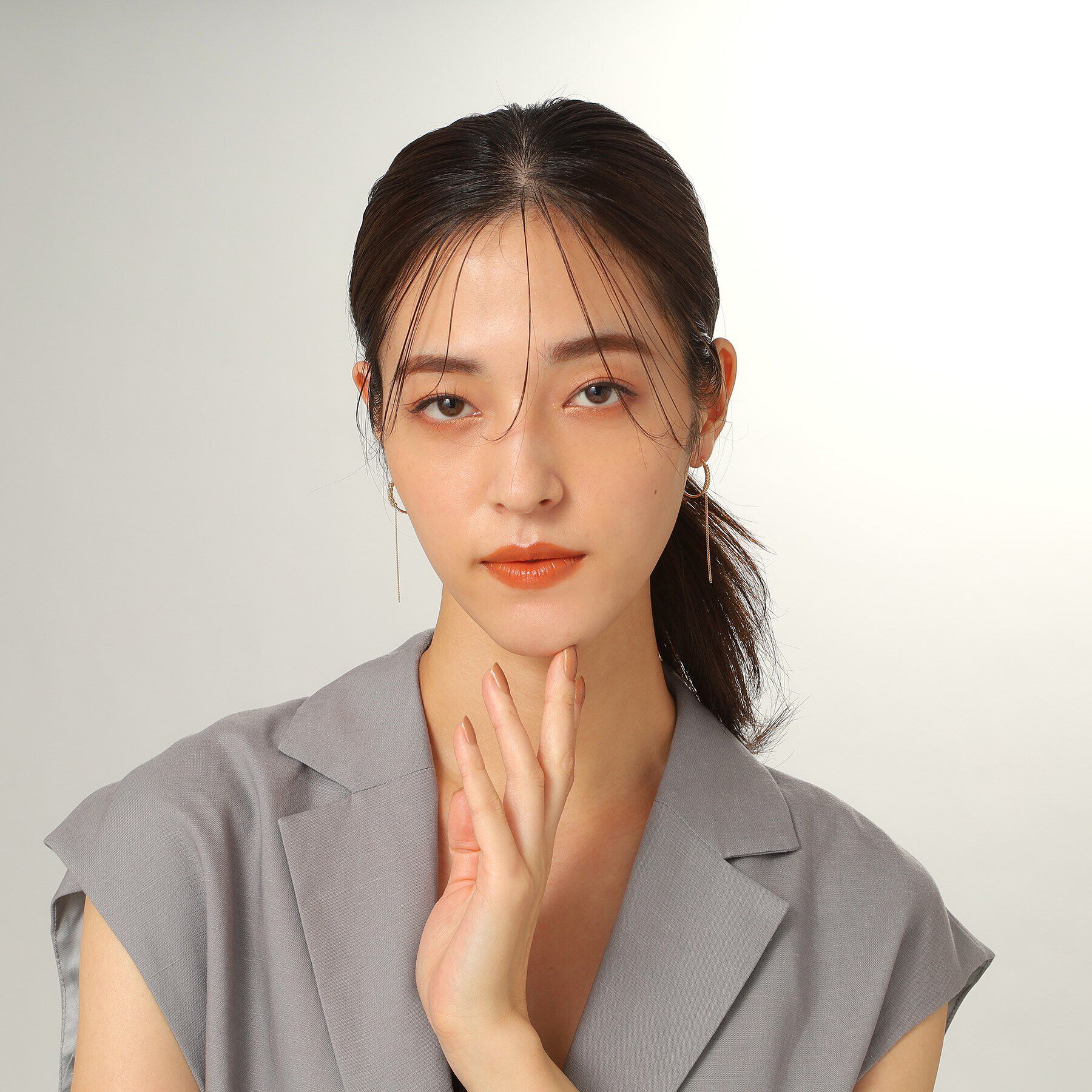 COCOSHNIK「K10中空フープラップチェーン スタッドピアス」|ピアス|