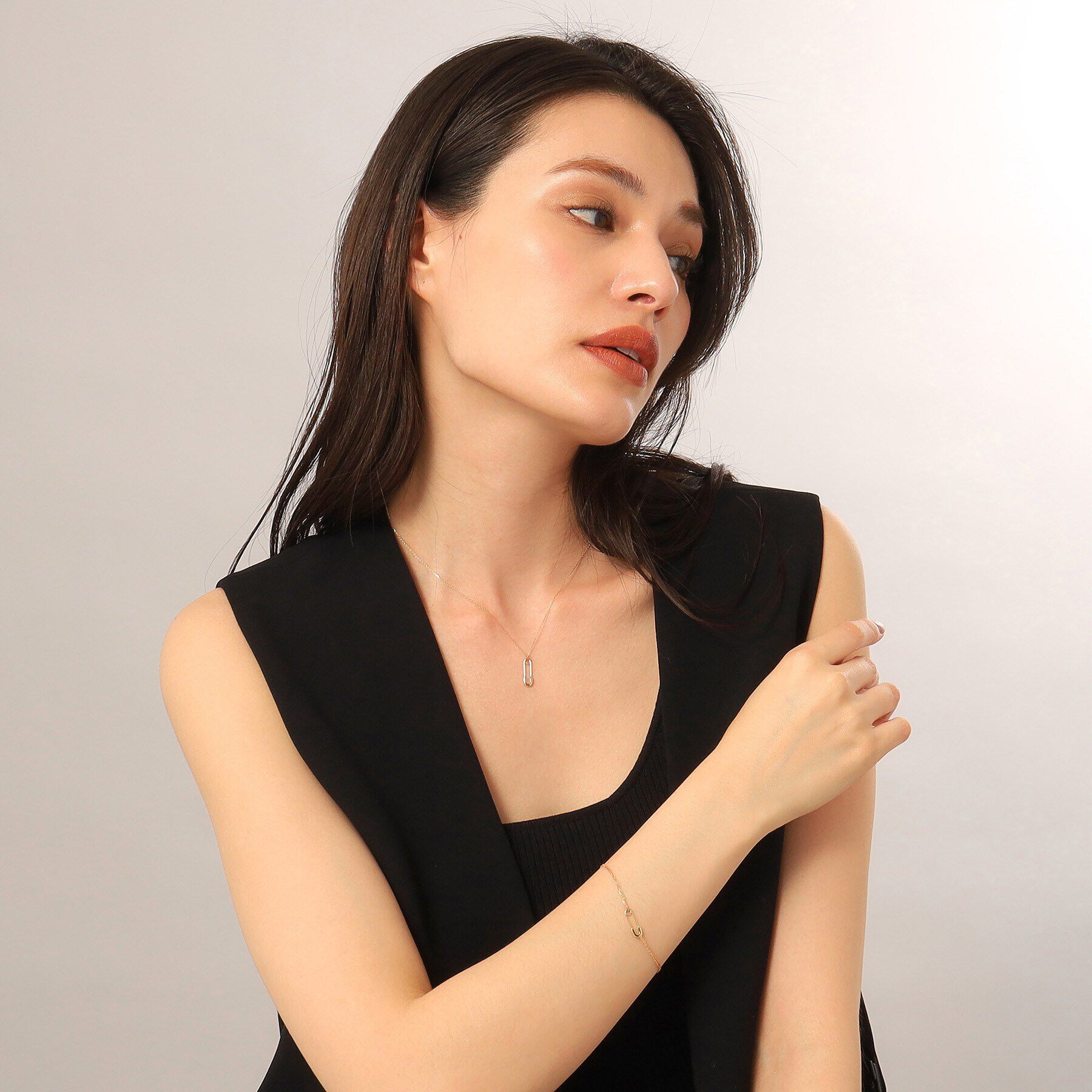 COCOSHNIK「K10セーフティピンモチーフ ネックレス」|ネックレス|