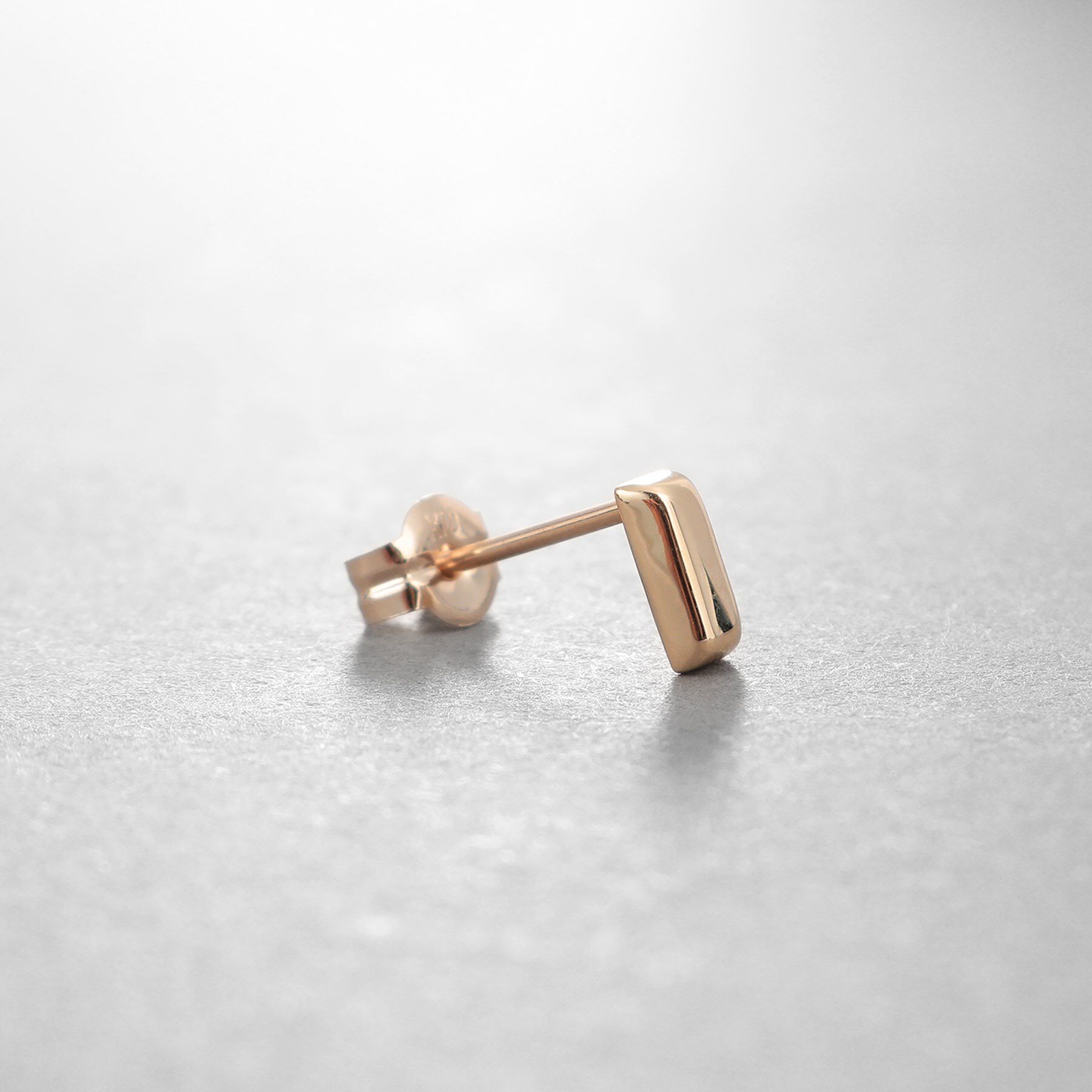 COCOSHNIK ONKITSCH「K10ホロウブリオンシェイプピアス」|ピアス|