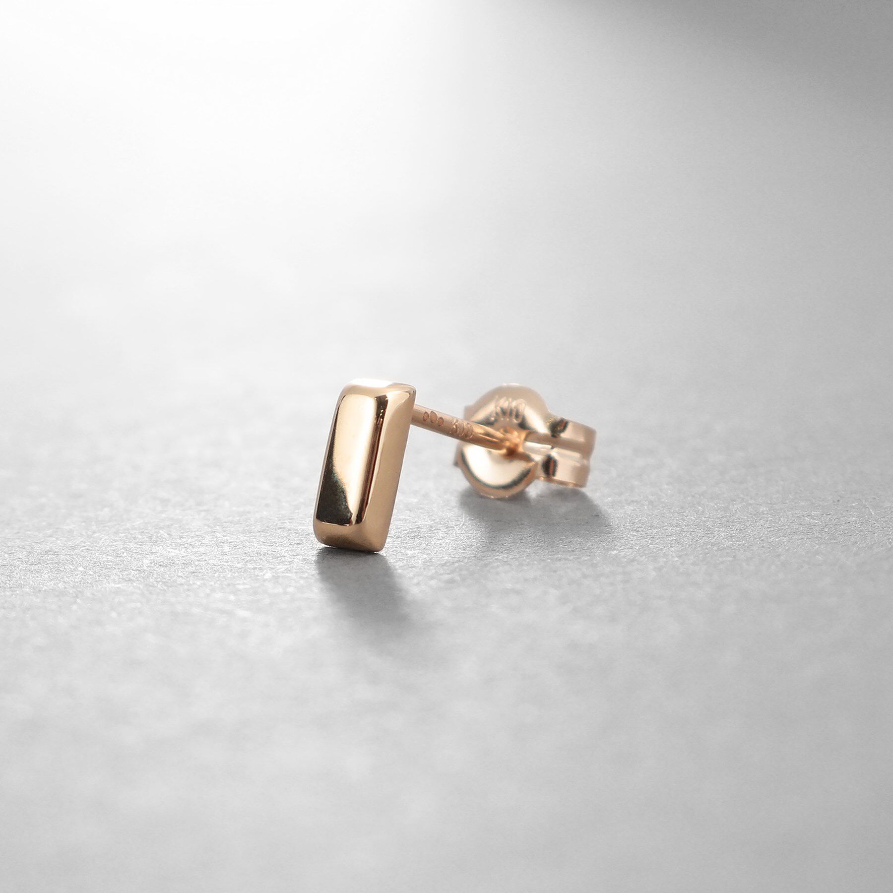 COCOSHNIK ONKITSCH「K10ホロウブリオンシェイプピアス」|ピアス|