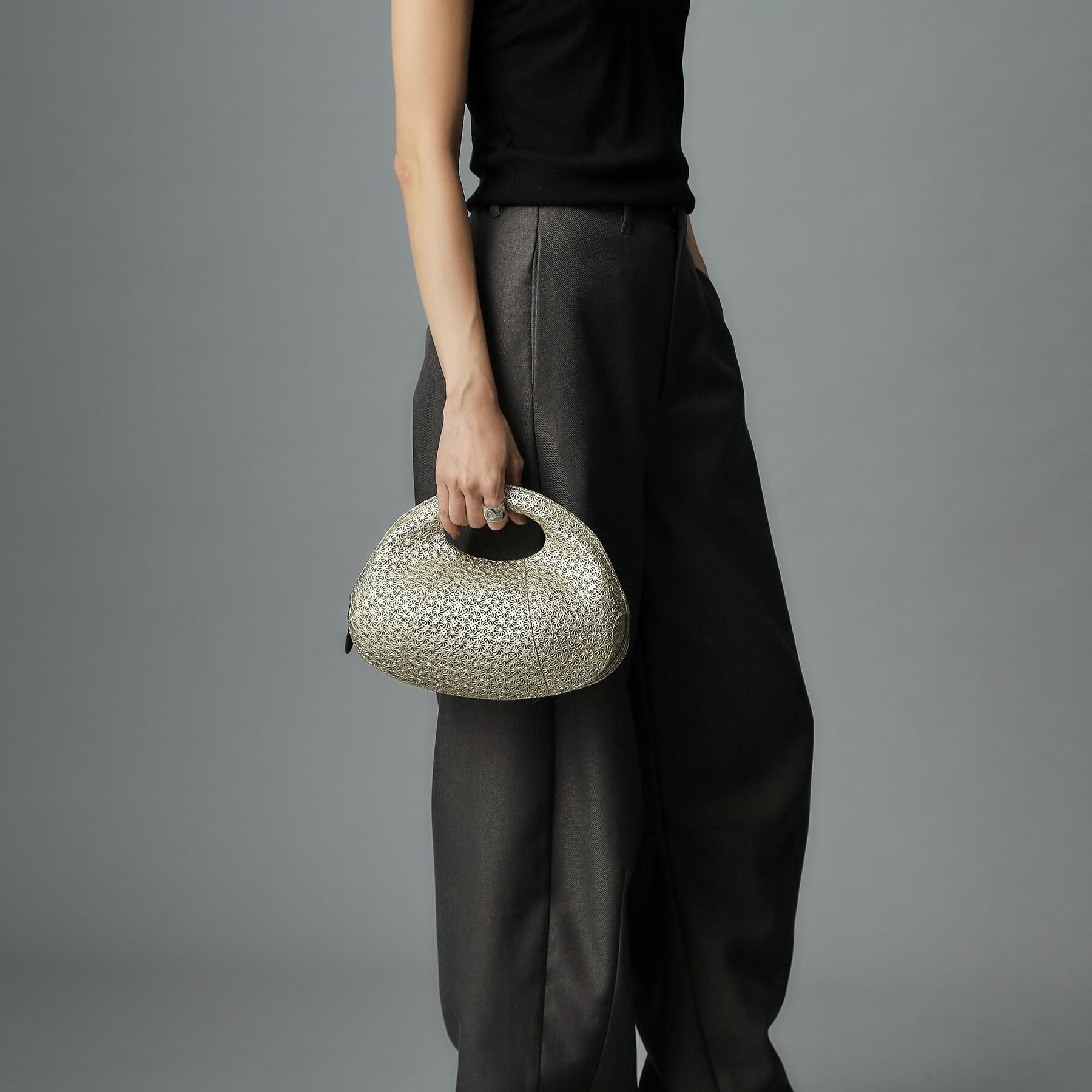 HIROKO HAYASHI「GIRASOLE（ジラソーレ）クロワッサンバッグM」|ハンドバッグ|