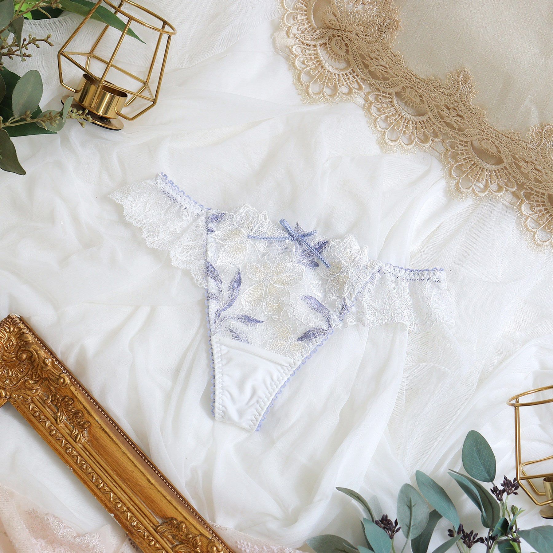 Risa Magli「ケリー Tバックショーツ」|インナー|ホワイト(001)