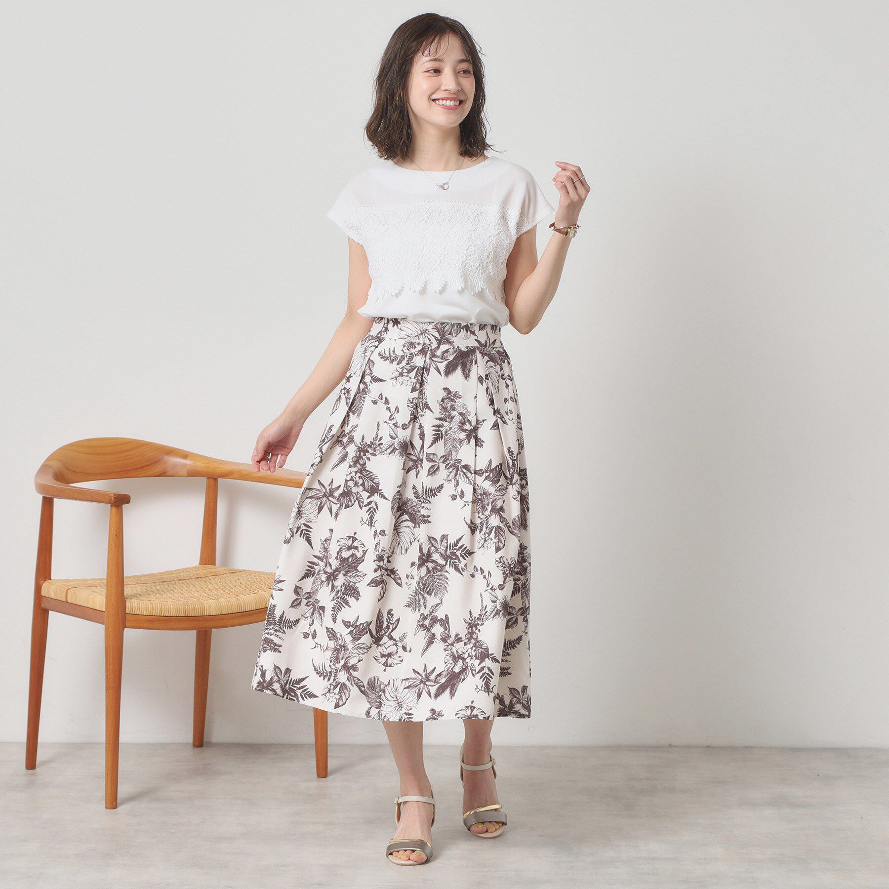 ITS&rsquo;DEMO「【清涼感／ウエスト後ろゴム／手洗い可】麻調花柄タックスカート」|スカート|