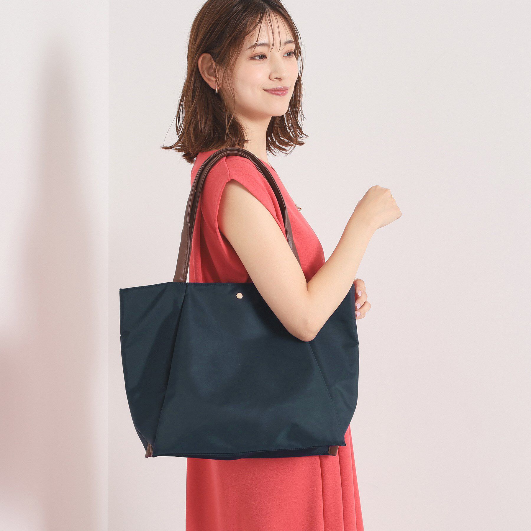 ITS&rsquo;DEMO「【12ポケット／PC対応】合皮コンビA4トート」|トートバッグ|