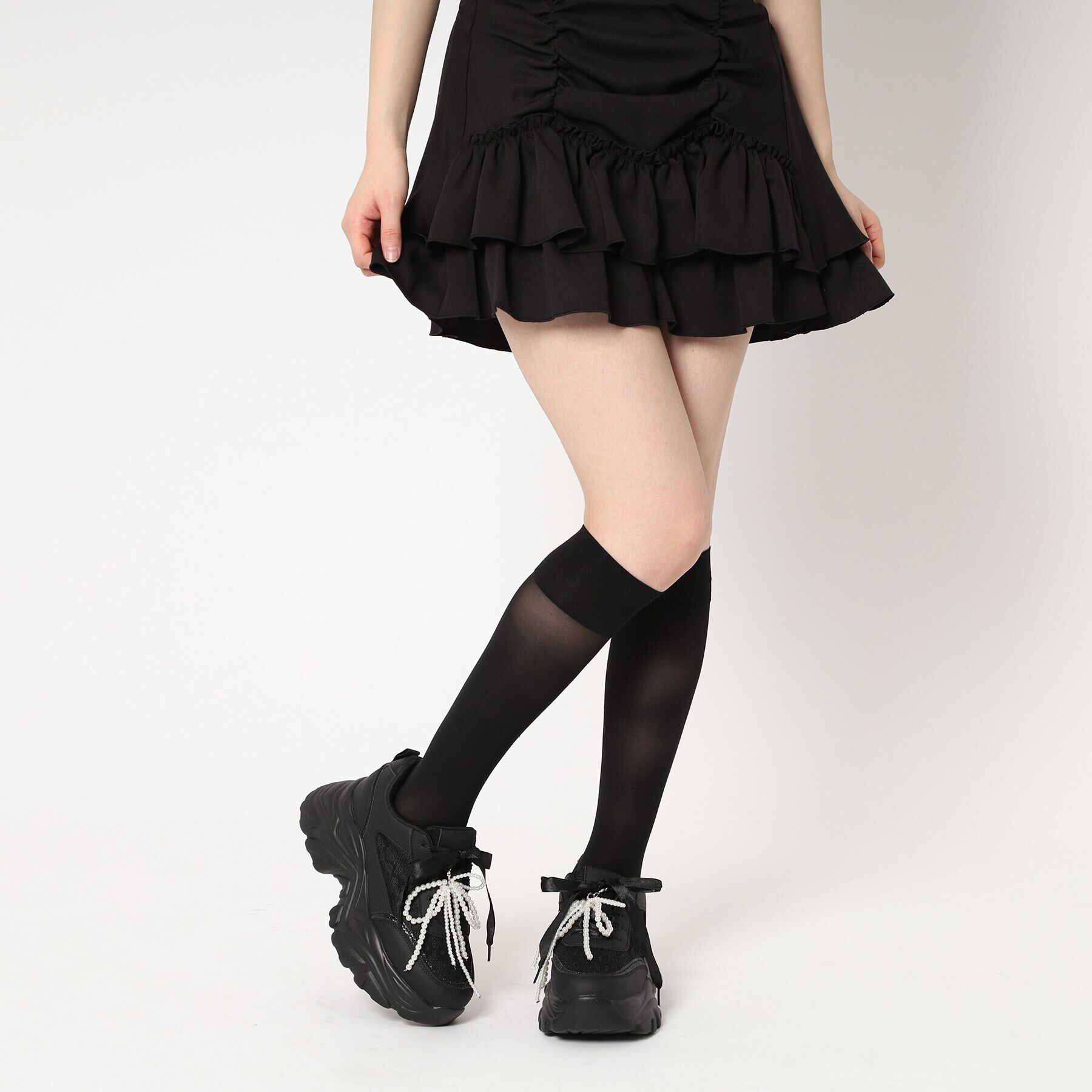 csT&P「厚底パール調付きレーススニーカー」|スニーカー|