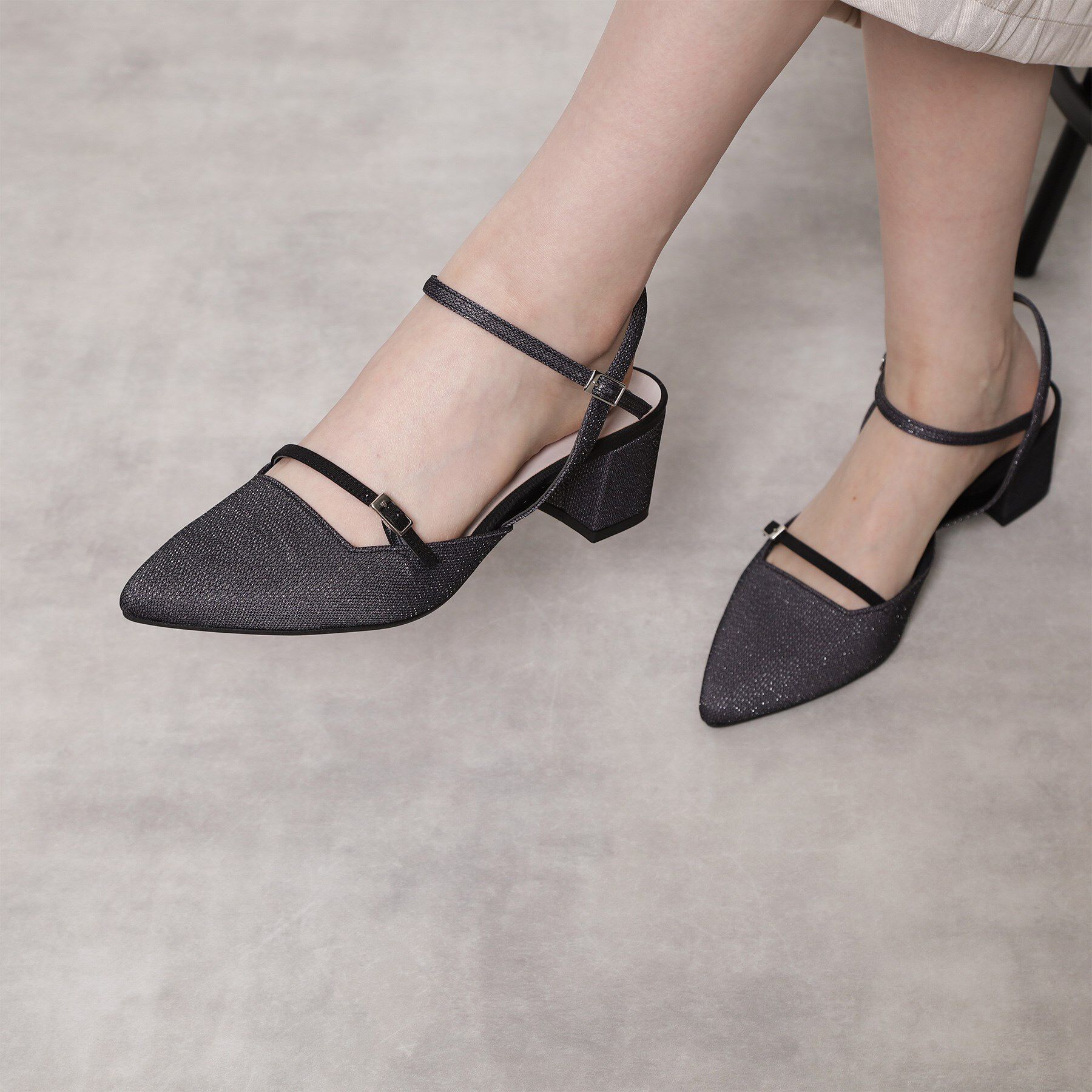 ESPERANZA「ポインテッドアンクルストラップパンプス」|パンプス|