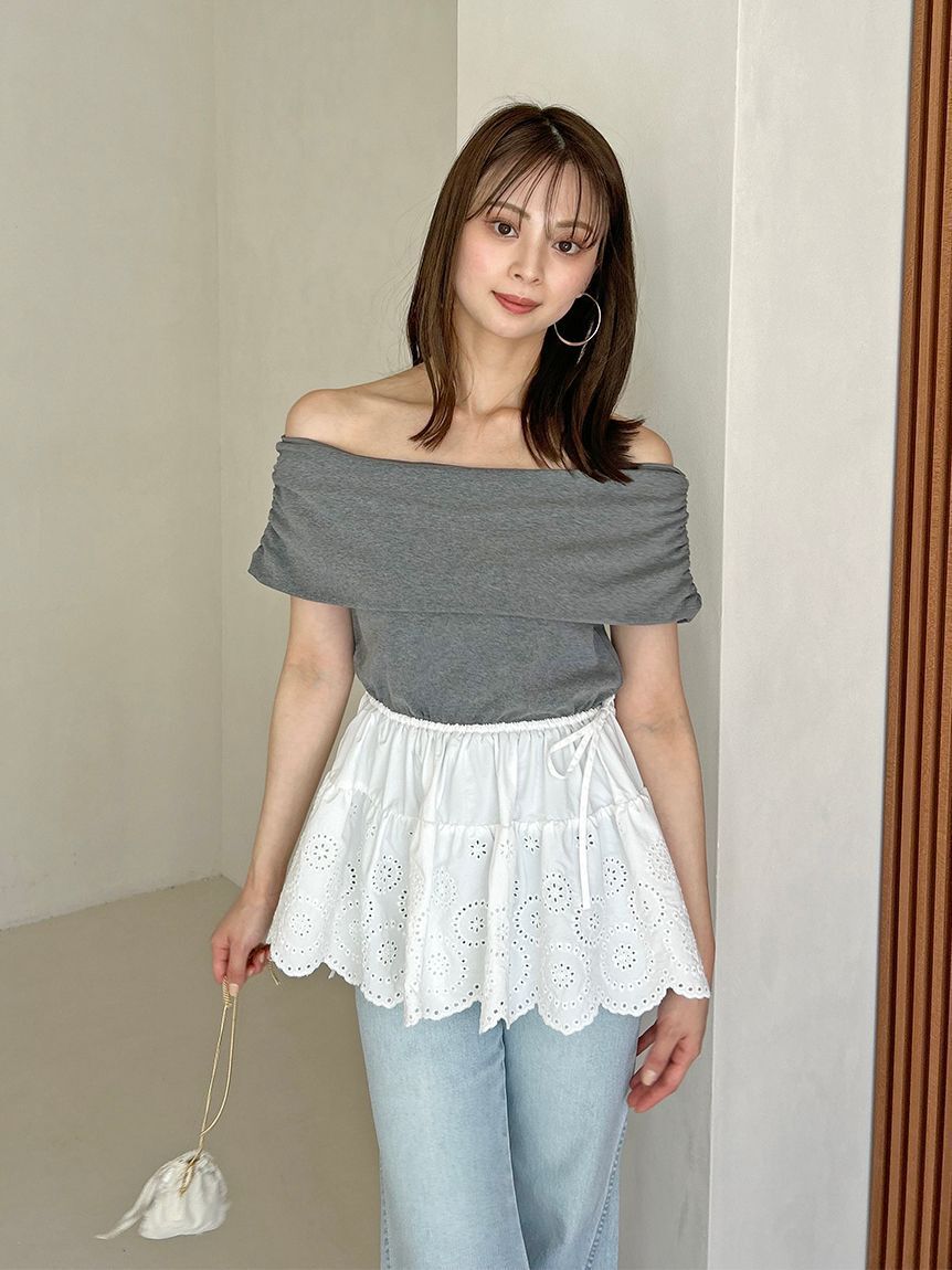 SNIDEL「カットオフショルペプラムプルオーバー」|Tシャツ・カットソー|