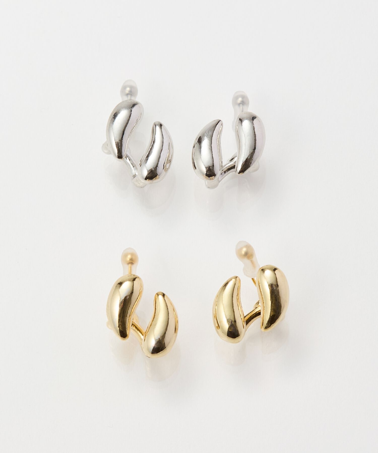 Phoebe「【痛くないシリーズ金属アレルギー対応】ダブルドロップメタルフロートライトフィットイヤリング　シルバー」|イヤリング|