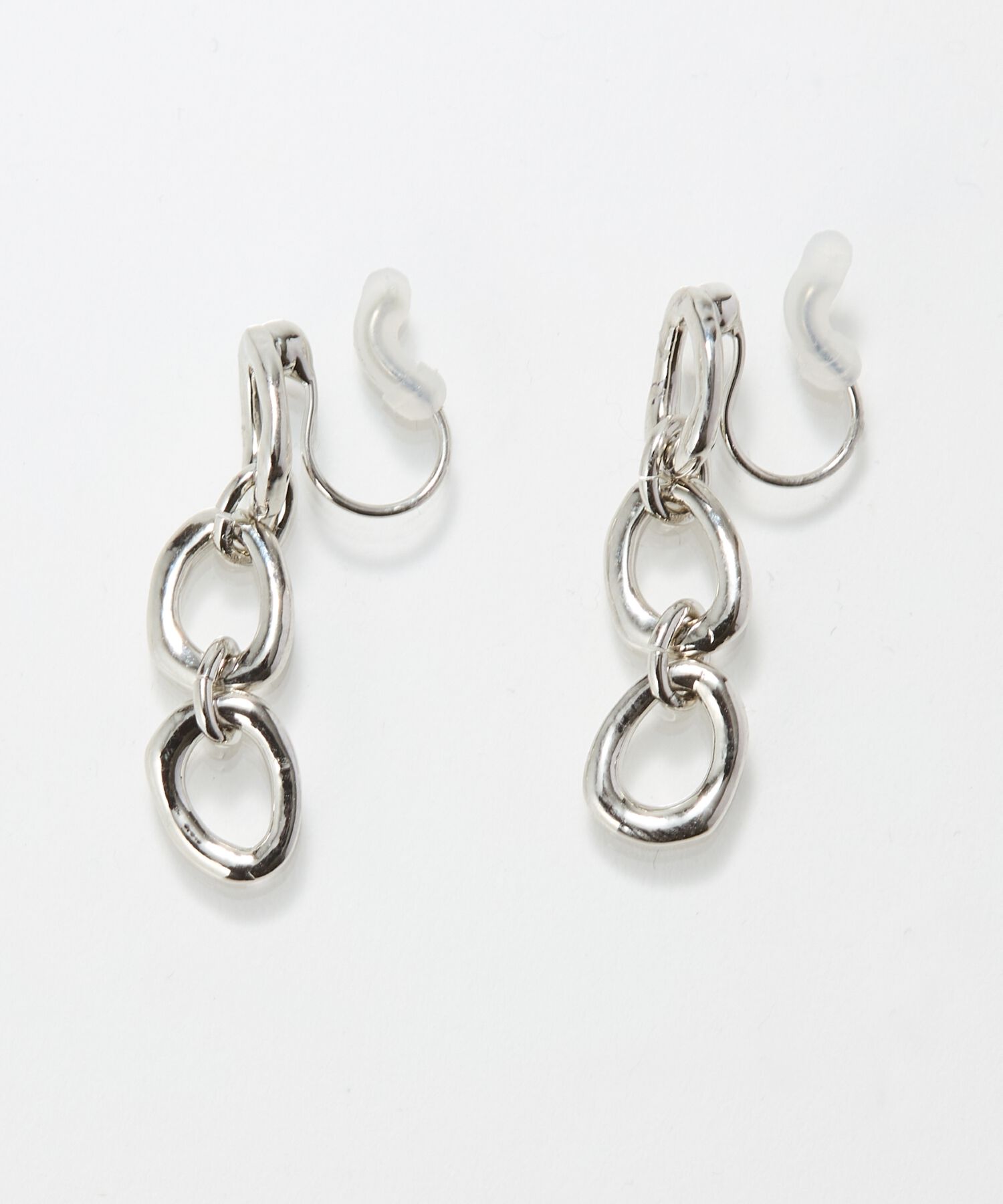 Phoebe「【痛くないシリーズ/金属アレルギー対応】チェーンライトフィットイヤリング　シルバー/ニッケルフリー」|イヤリング|