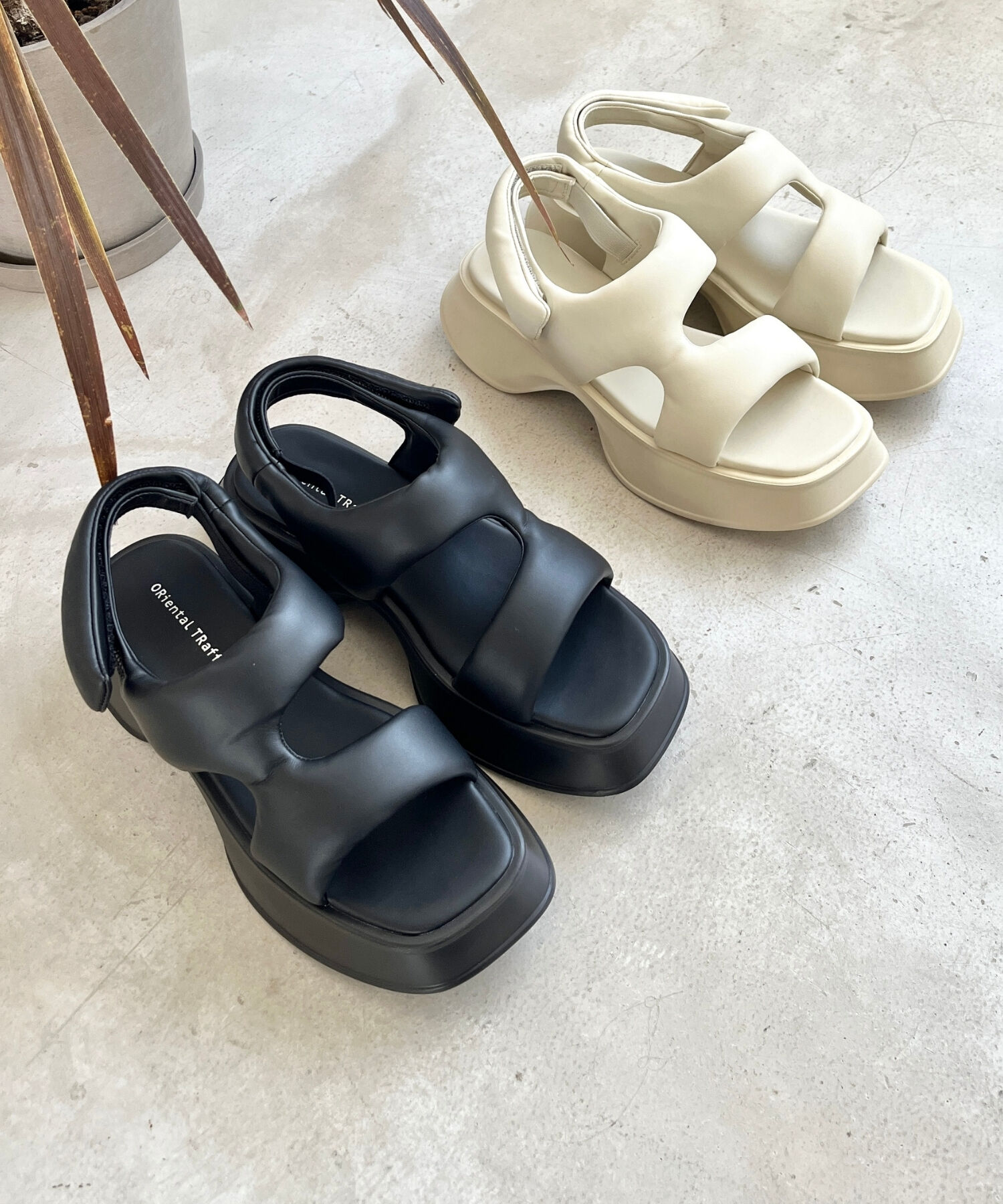 ORiental TRaffic「【定番】パデットベルトフレアソールサンダル/41235 サンダル」|サンダル|