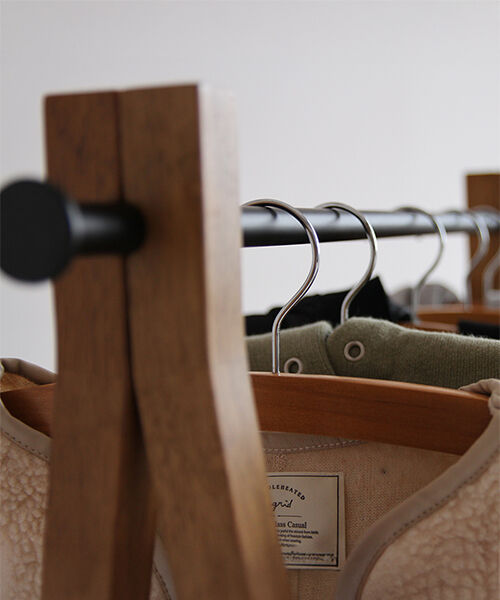  「ソフトヴィンテージ調 ハンガーラック」|トイレタリー・ランドリーグッズ|